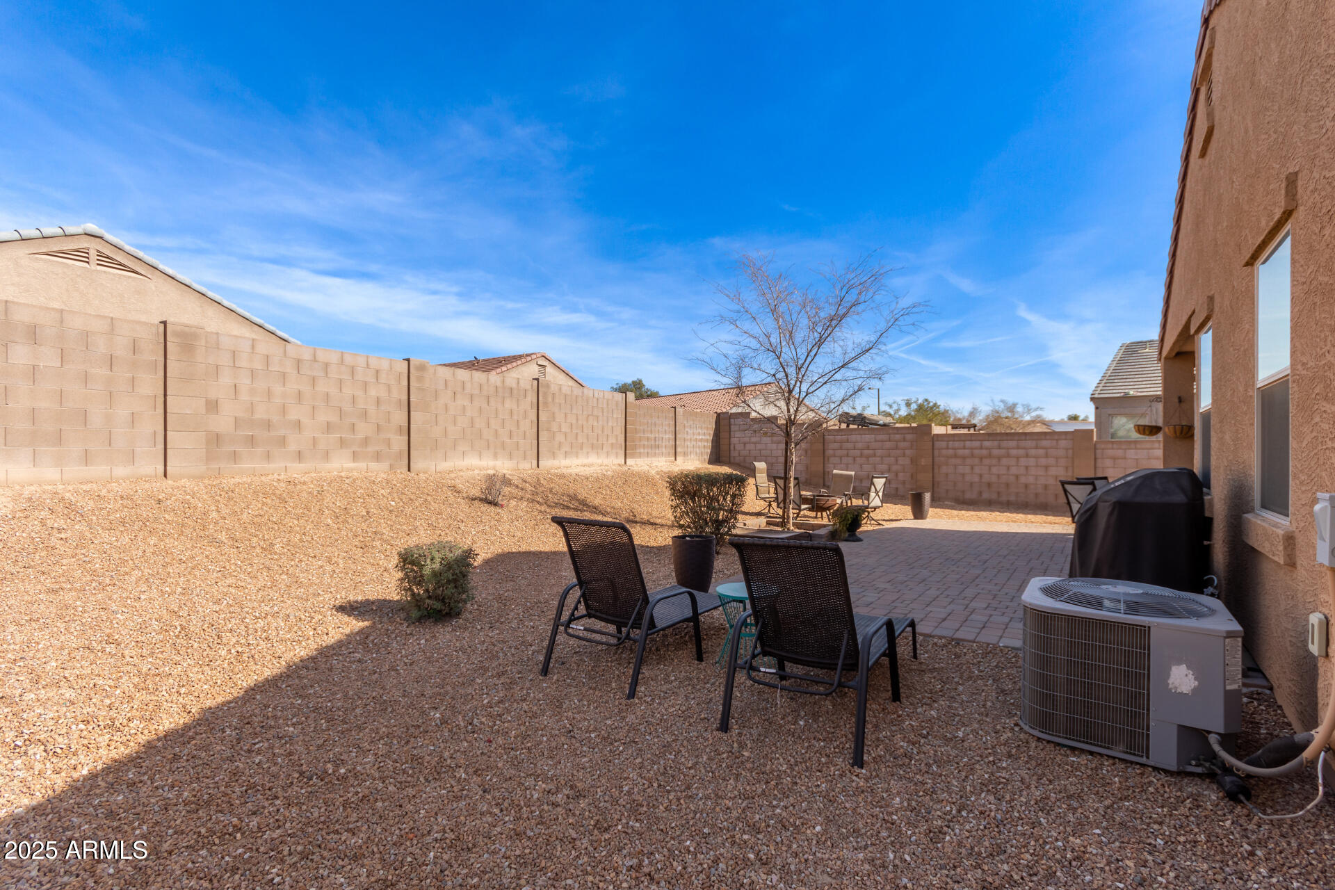 23802 W TAMARISK Avenue