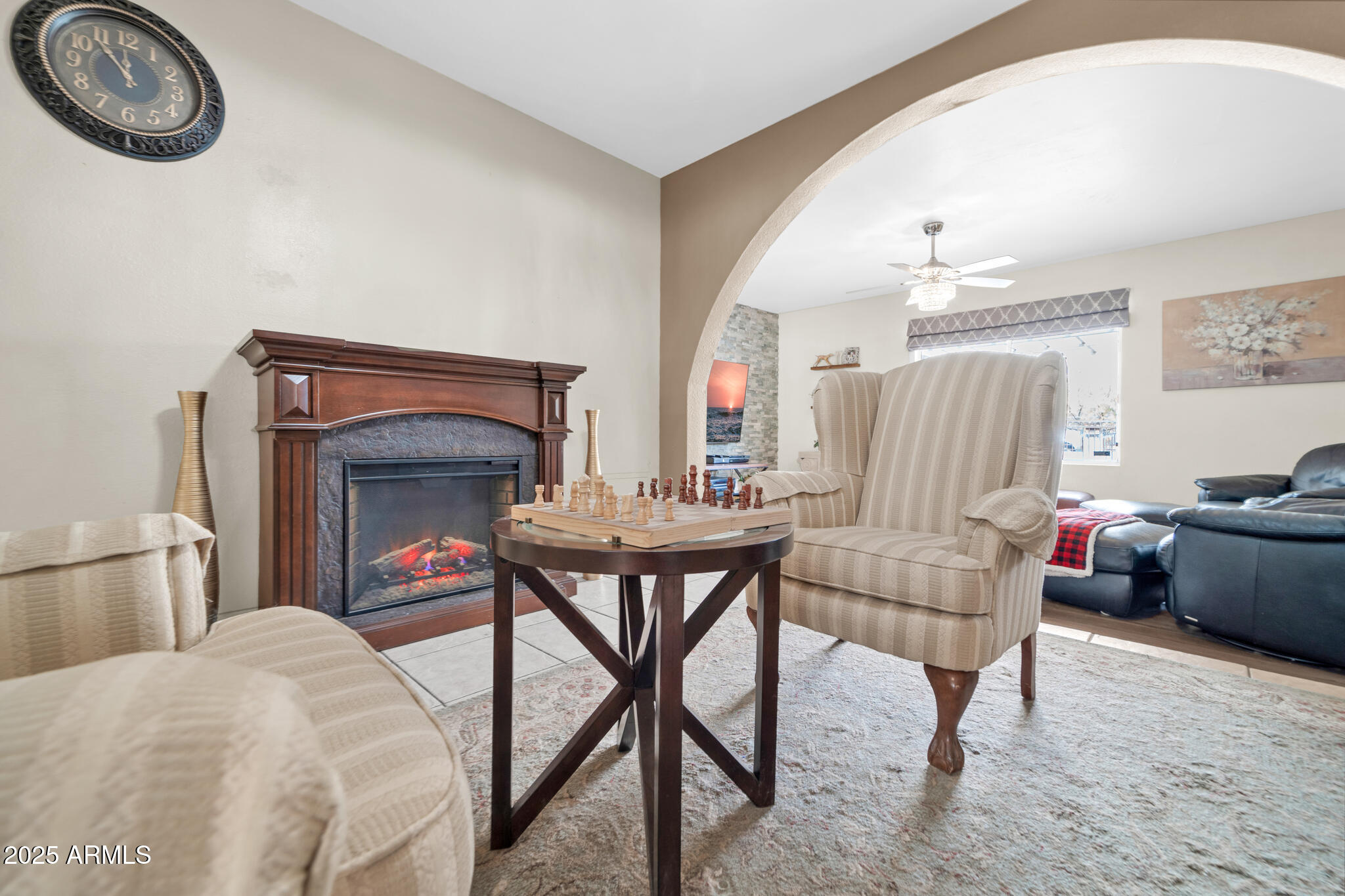 7337 W CLAREMONT Street