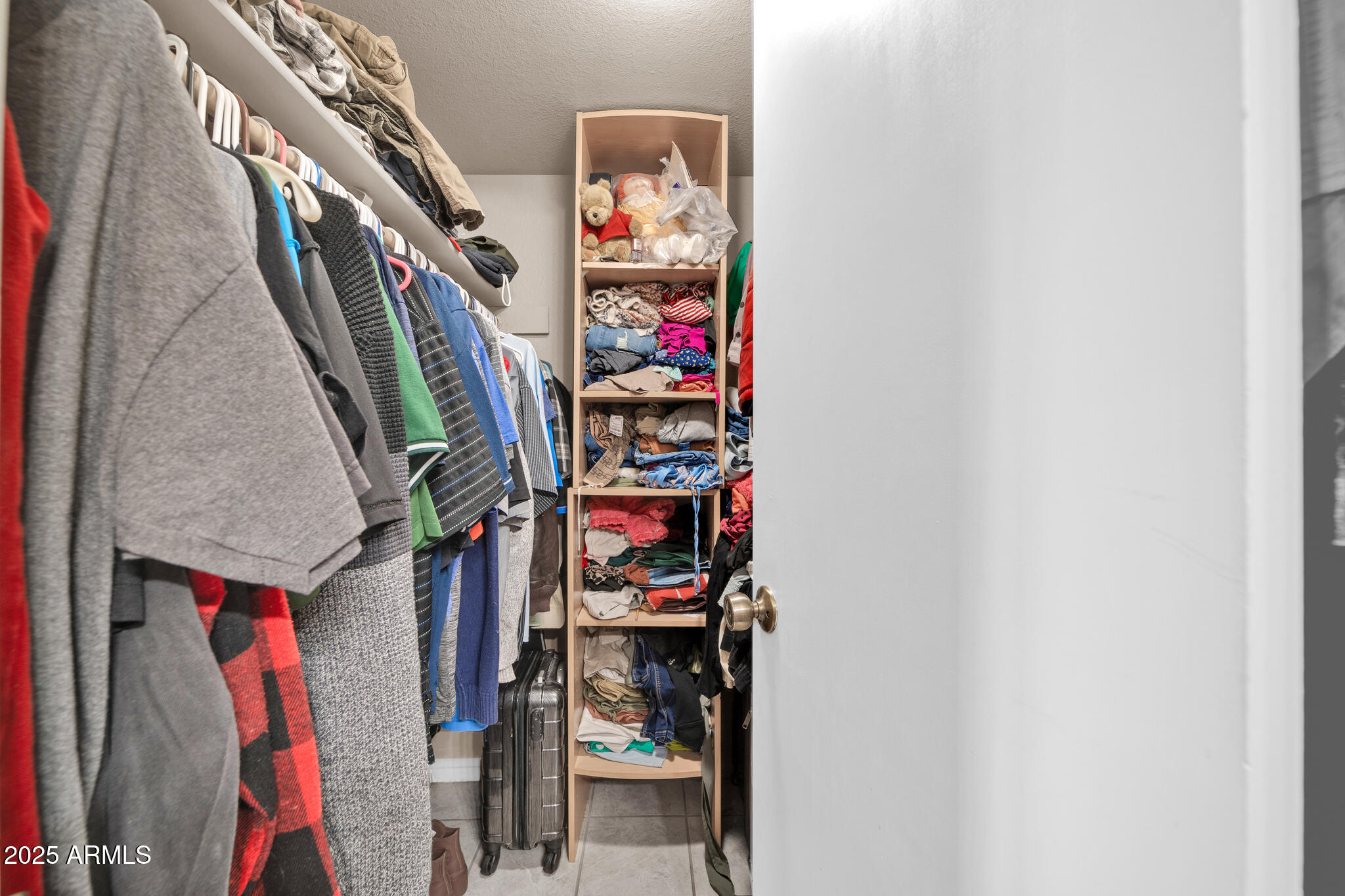 7337 W CLAREMONT Street