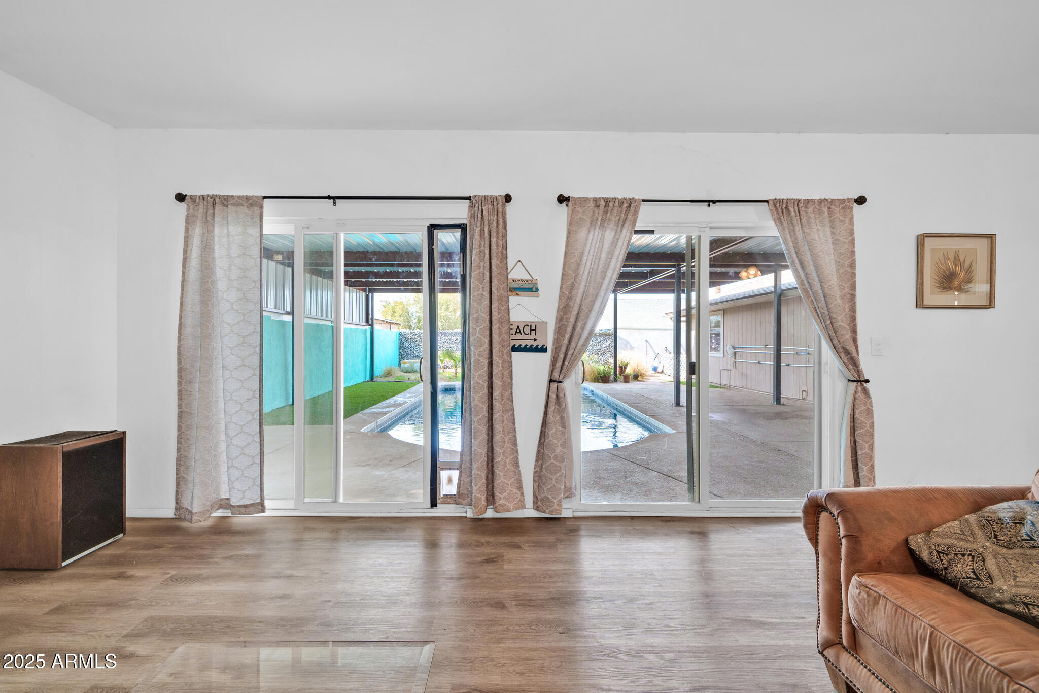 7337 W CLAREMONT Street