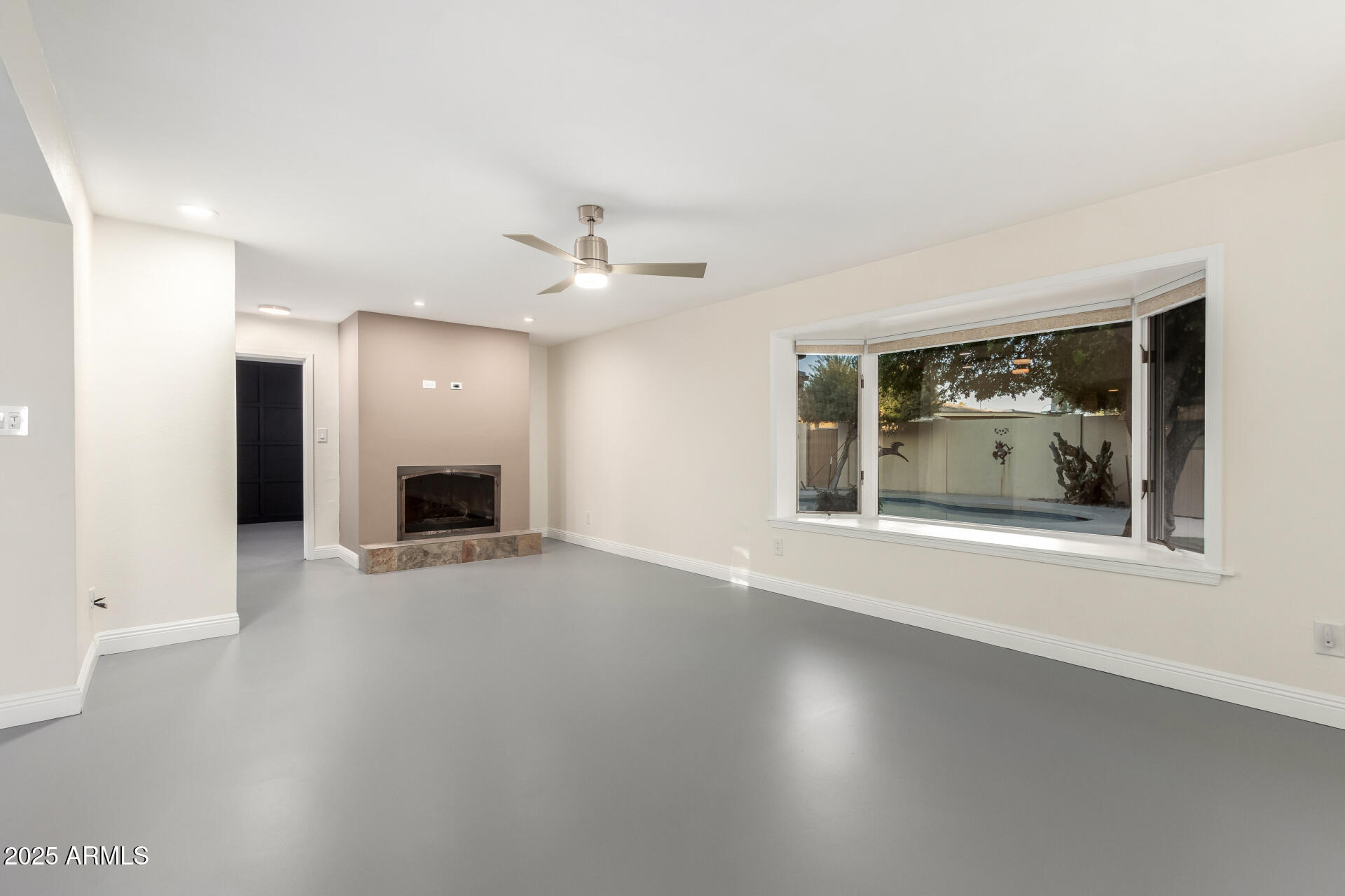 2607 N 74TH Place