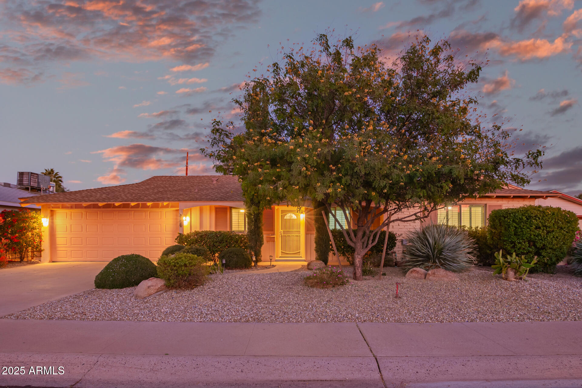 2607 N 74TH Place