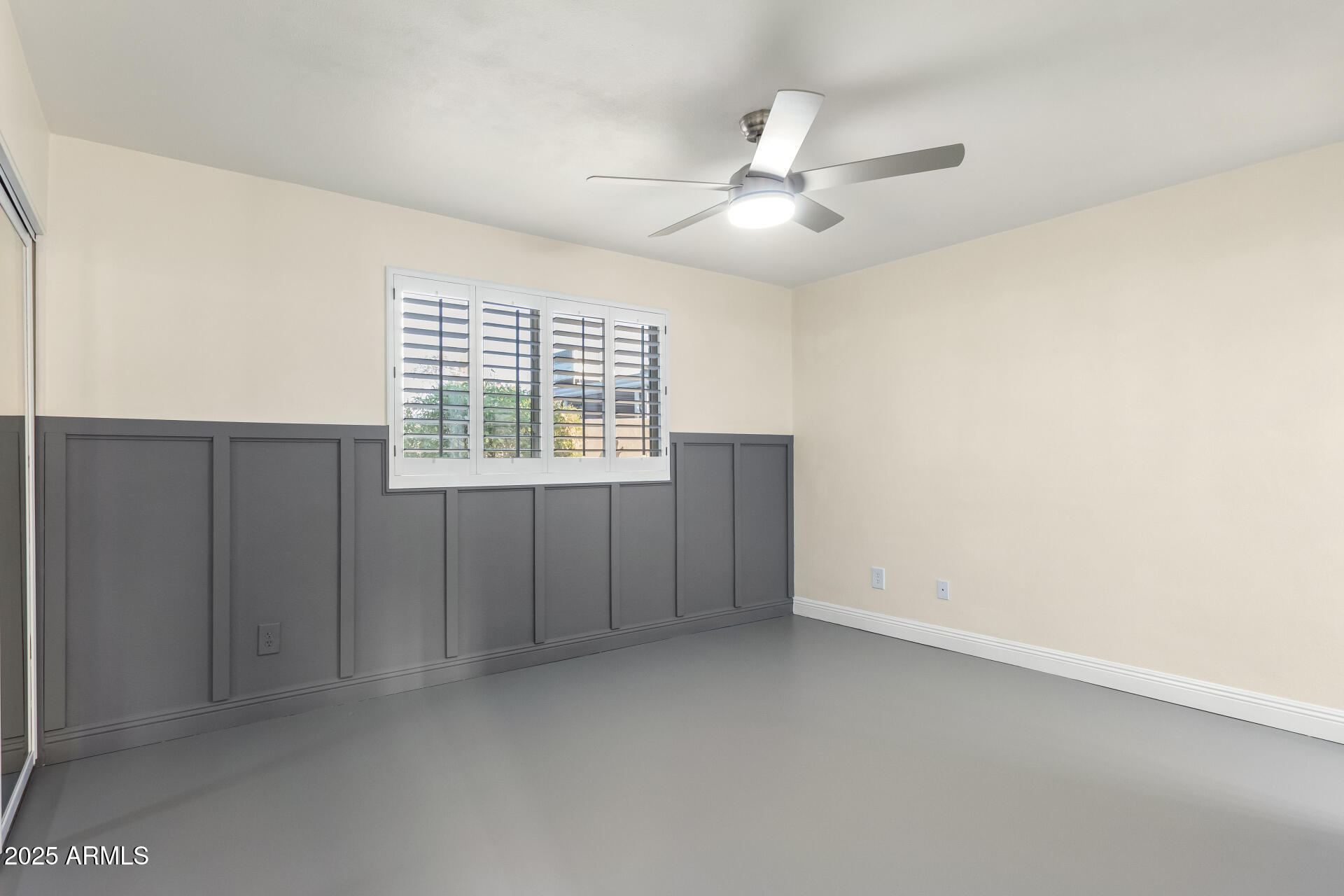 2607 N 74TH Place