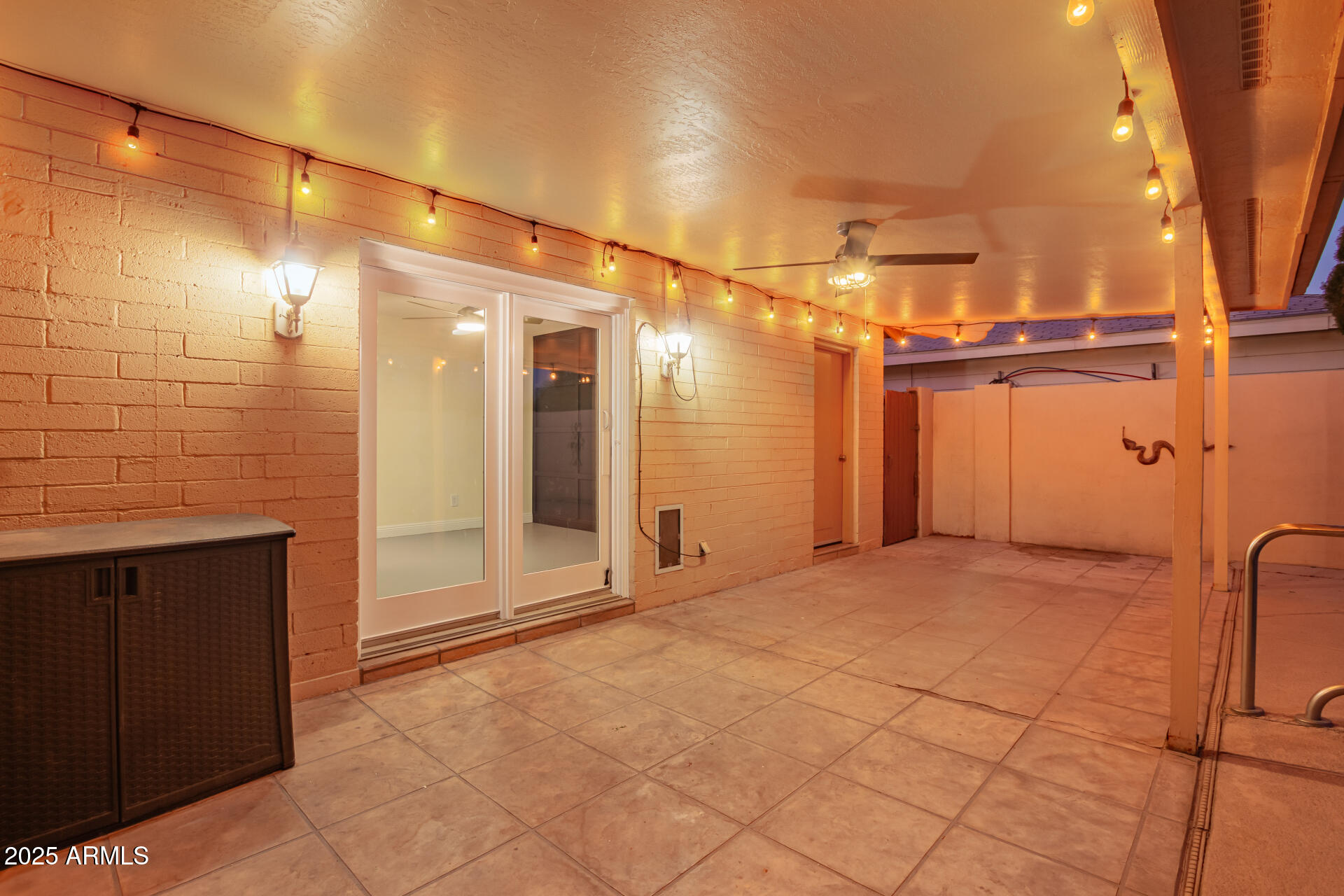 2607 N 74TH Place