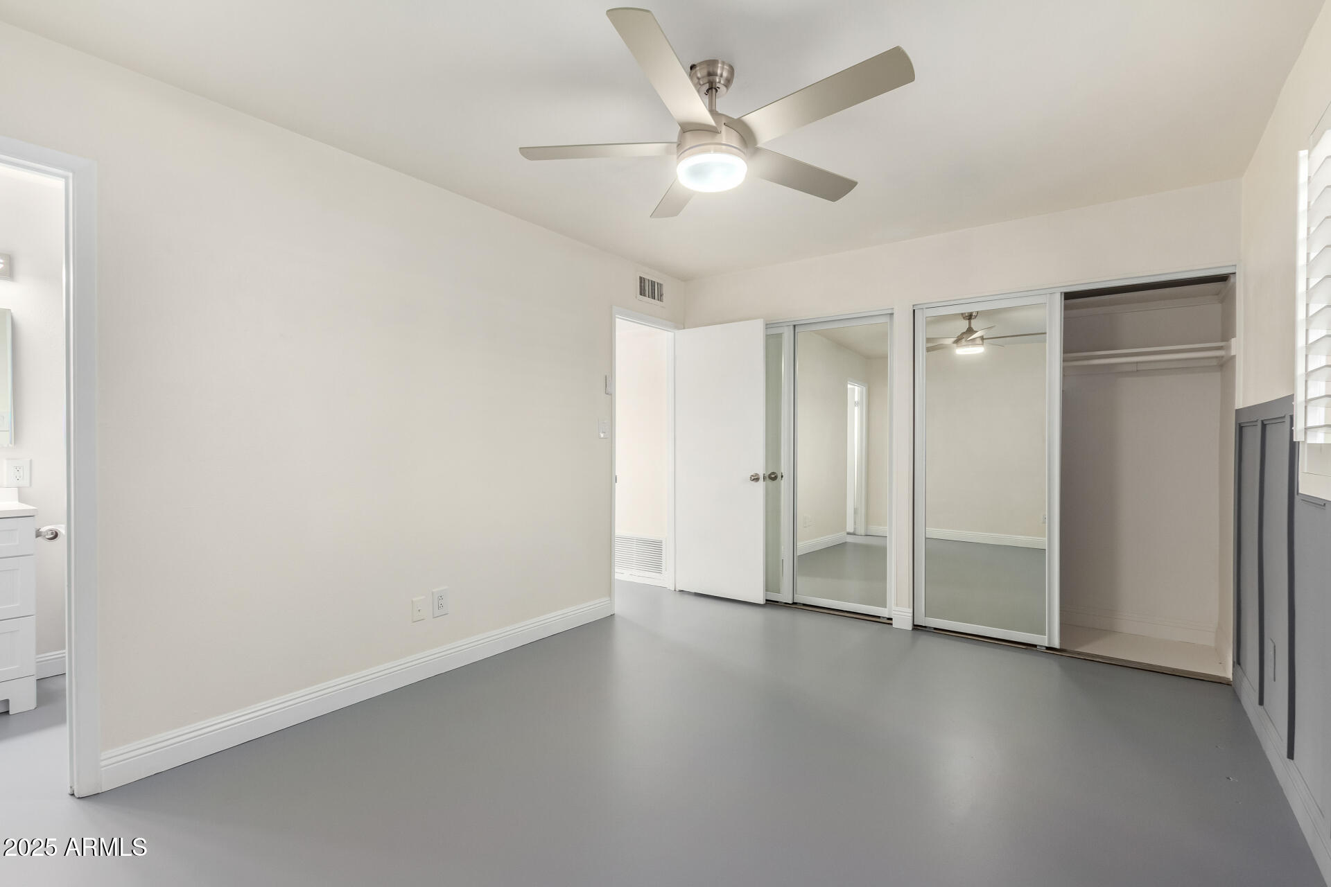 2607 N 74TH Place