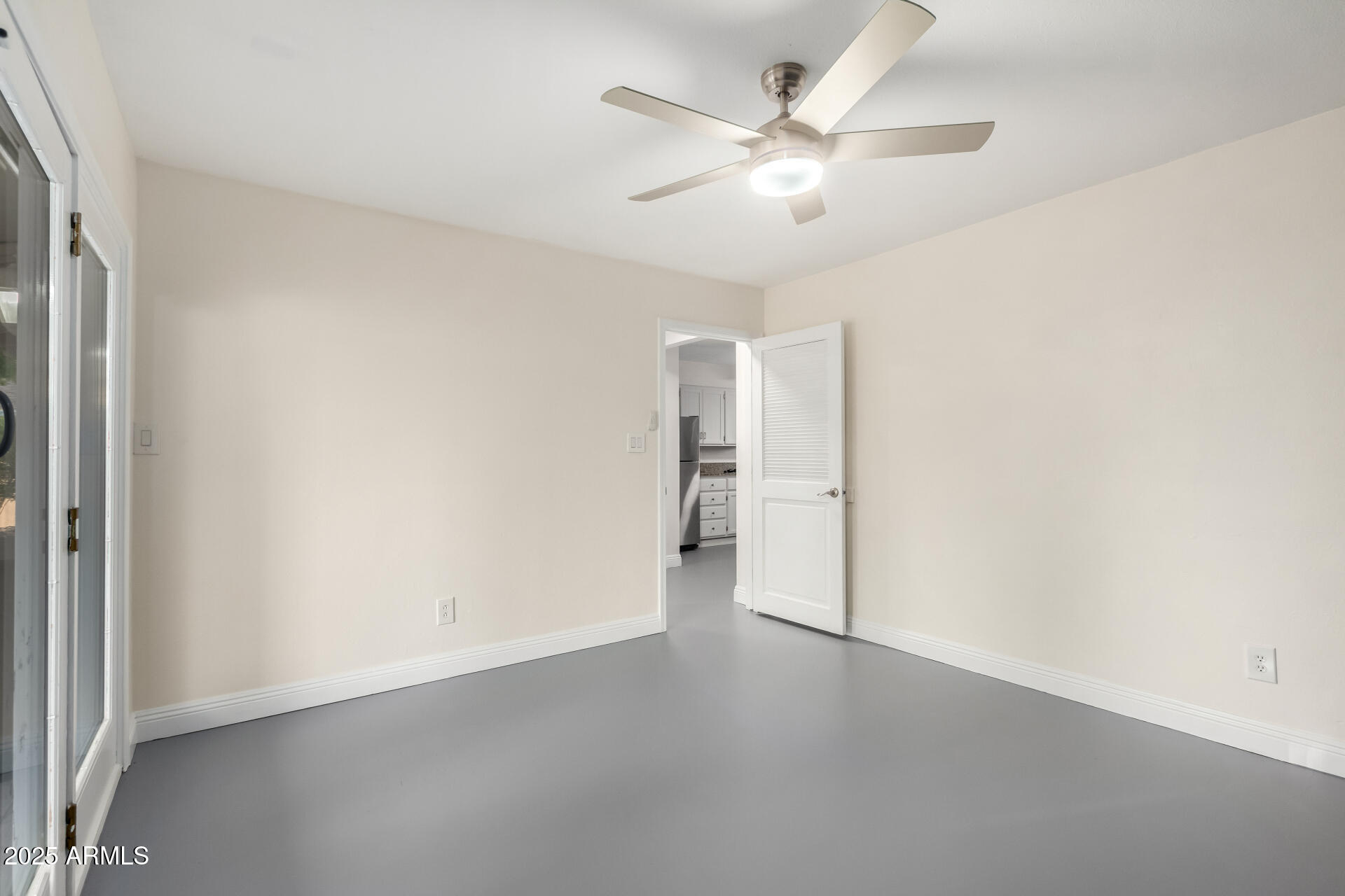 2607 N 74TH Place