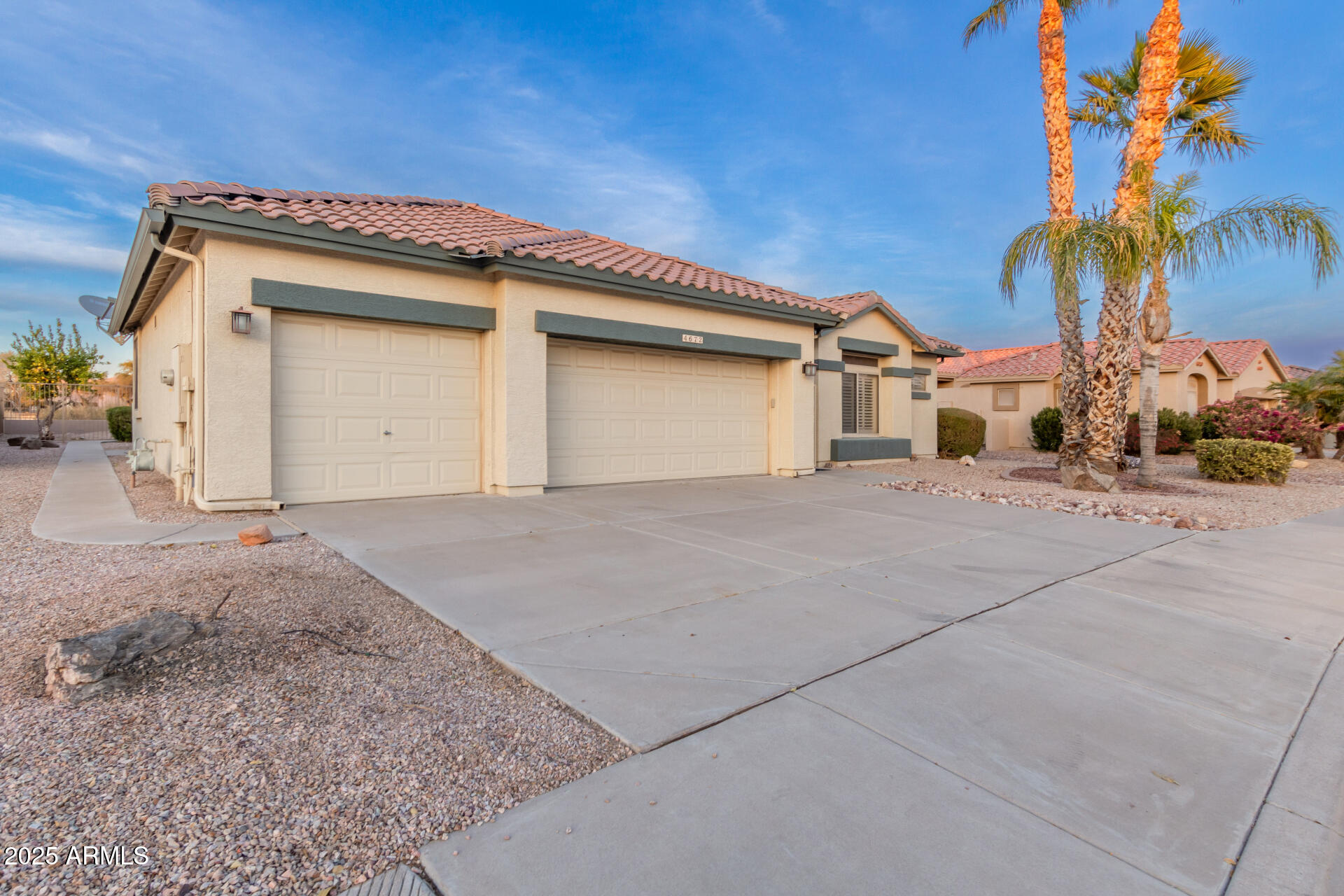 4672 E APRICOT Lane