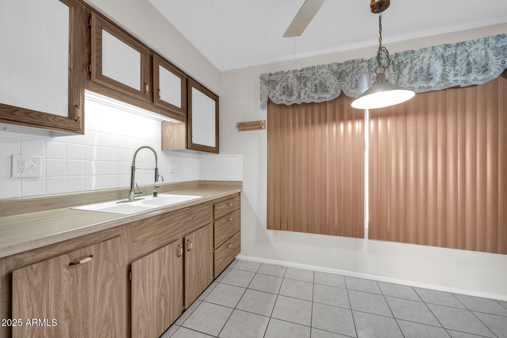 12611 W GABLE HILL Drive