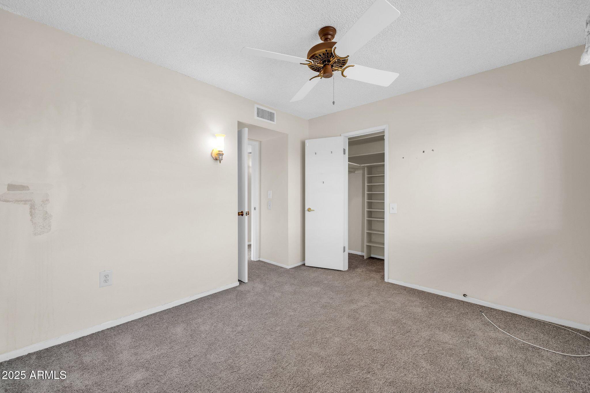 12611 W GABLE HILL Drive