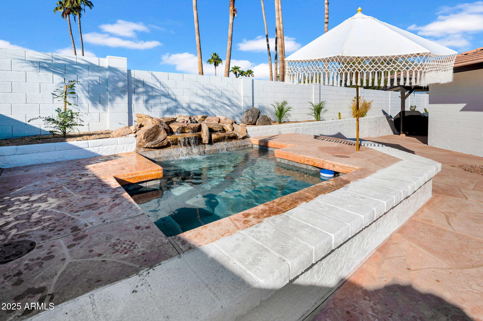 214 E MARCONI Avenue
