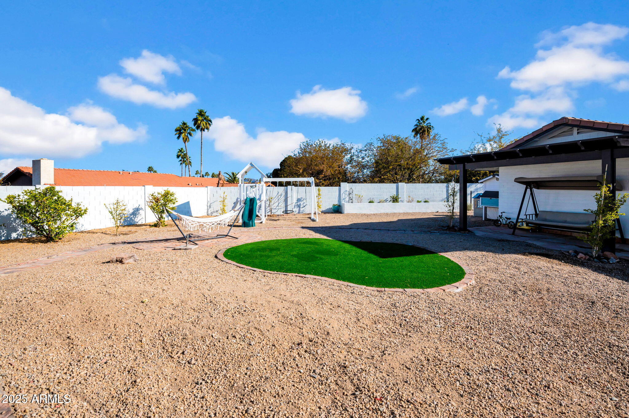 214 E MARCONI Avenue
