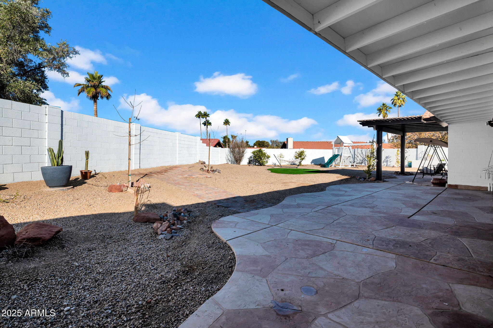 214 E MARCONI Avenue
