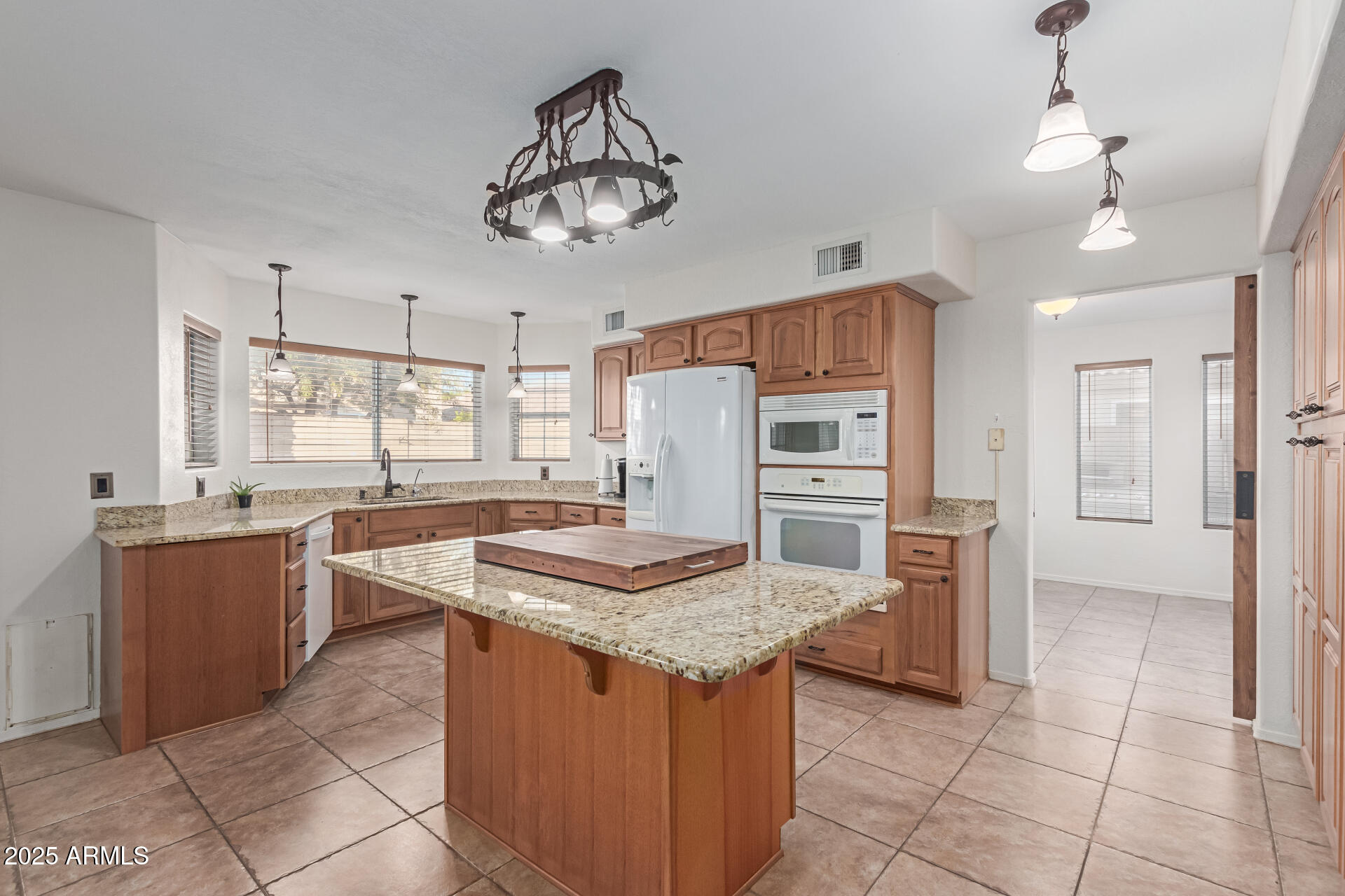 4248 E RAVEN Road