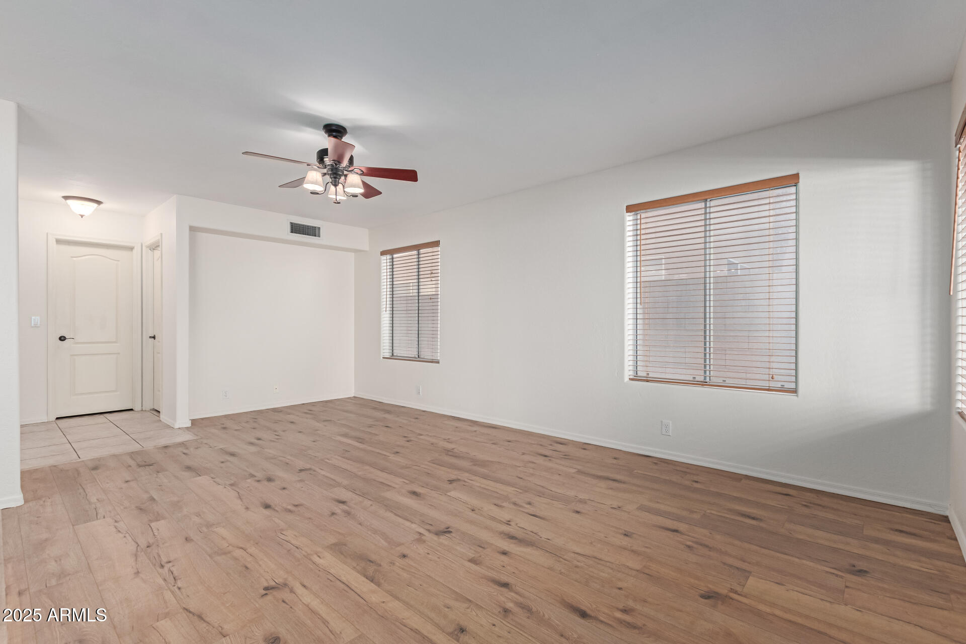 4248 E RAVEN Road