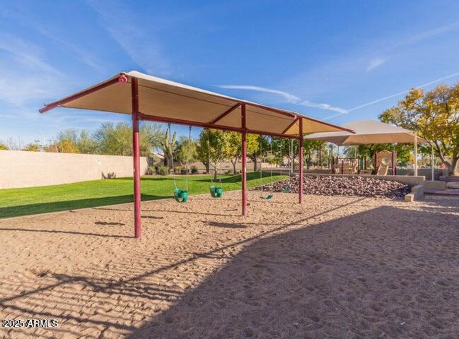 4248 E RAVEN Road