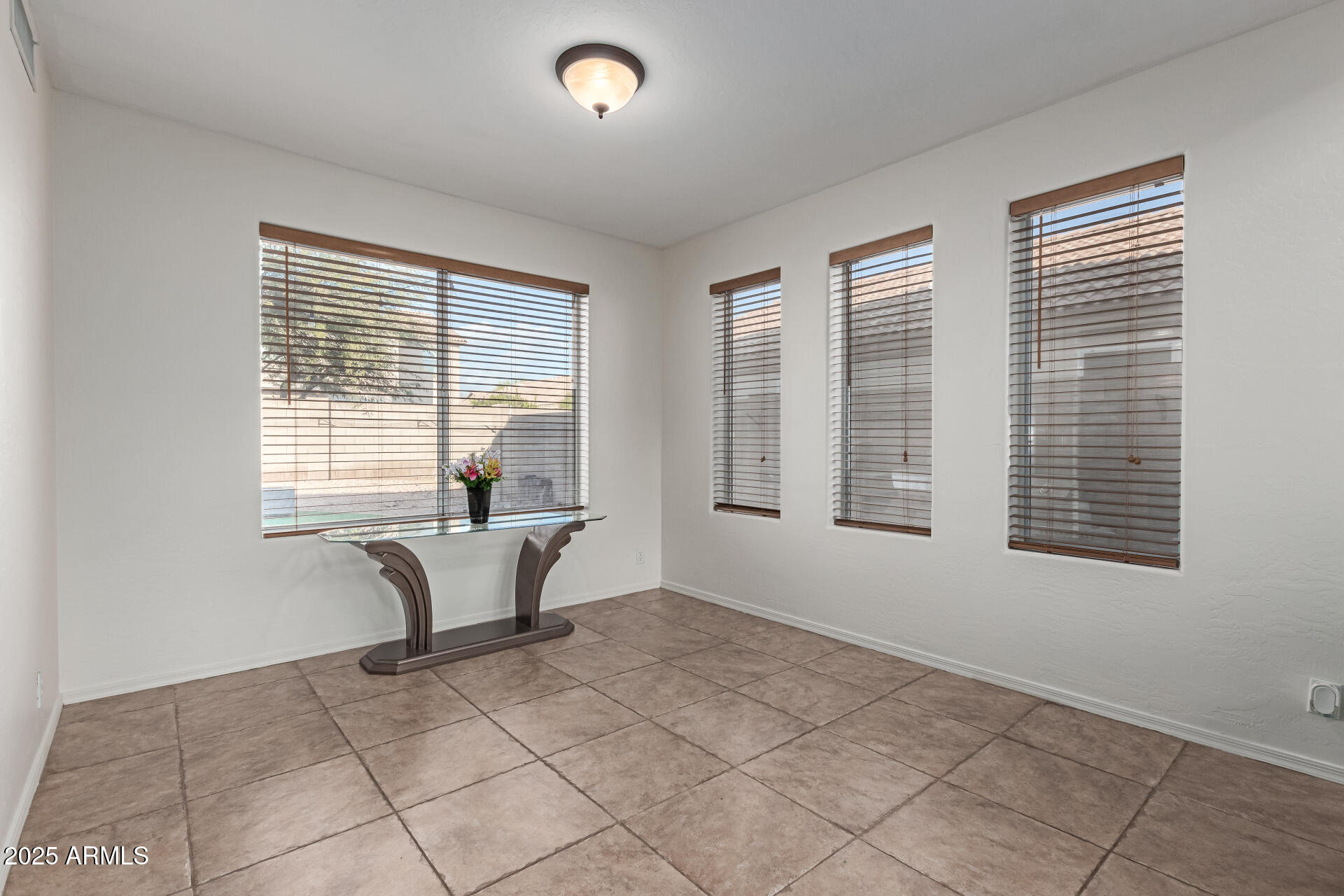 4248 E RAVEN Road