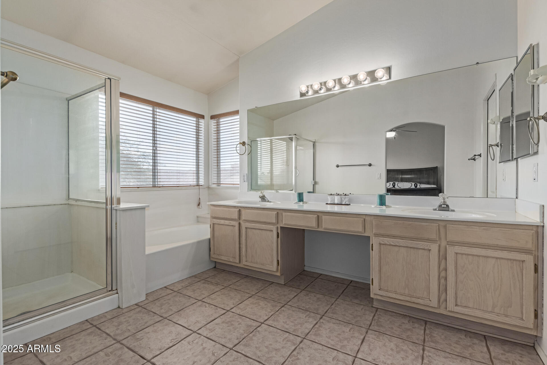 4248 E RAVEN Road
