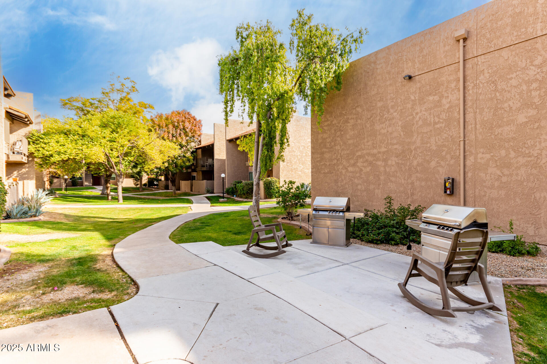 5525 E THOMAS Road # M15