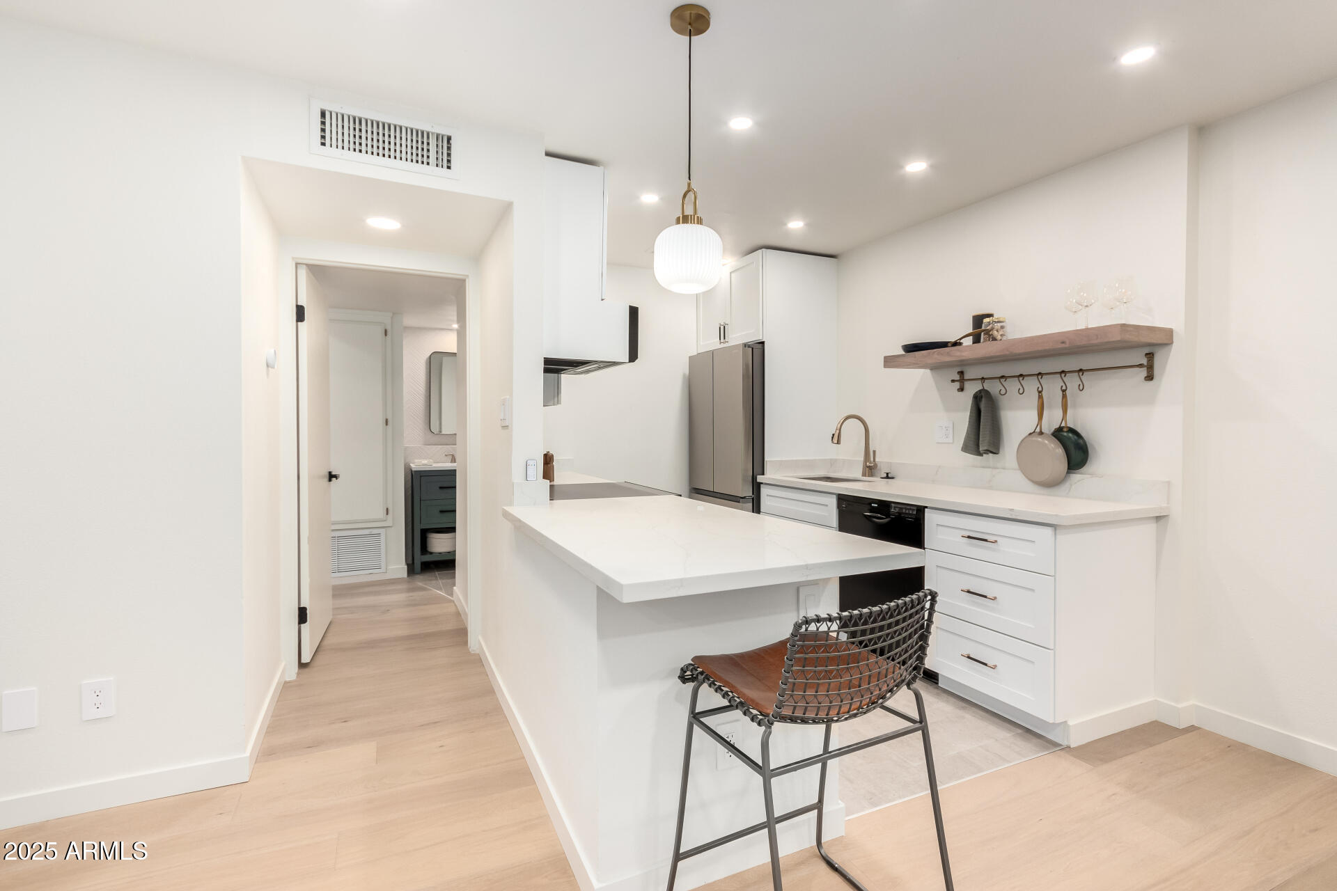 5525 E THOMAS Road # M15