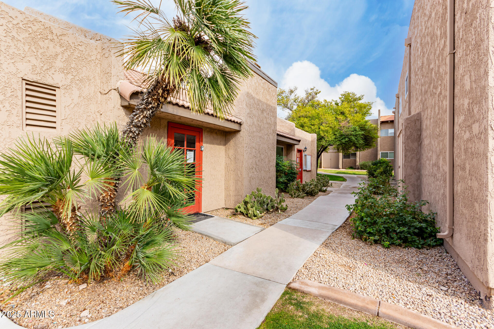 5525 E THOMAS Road # M15