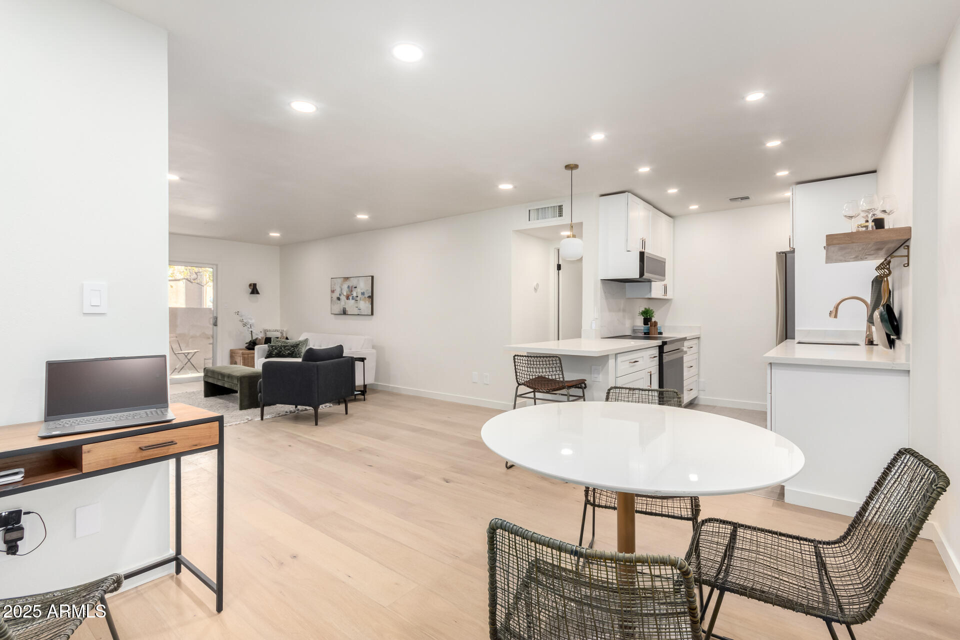 5525 E THOMAS Road # M15