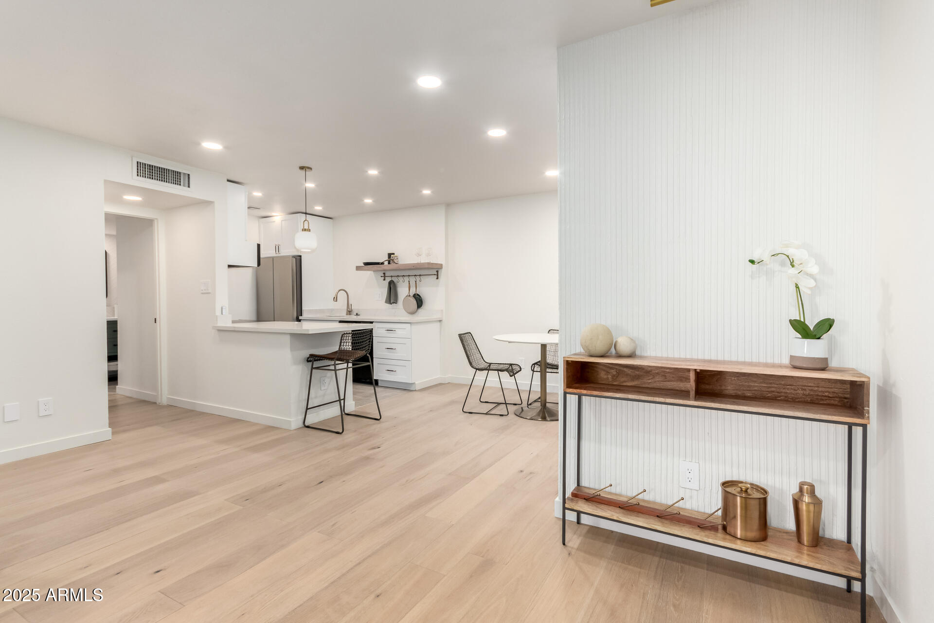 5525 E THOMAS Road # M15