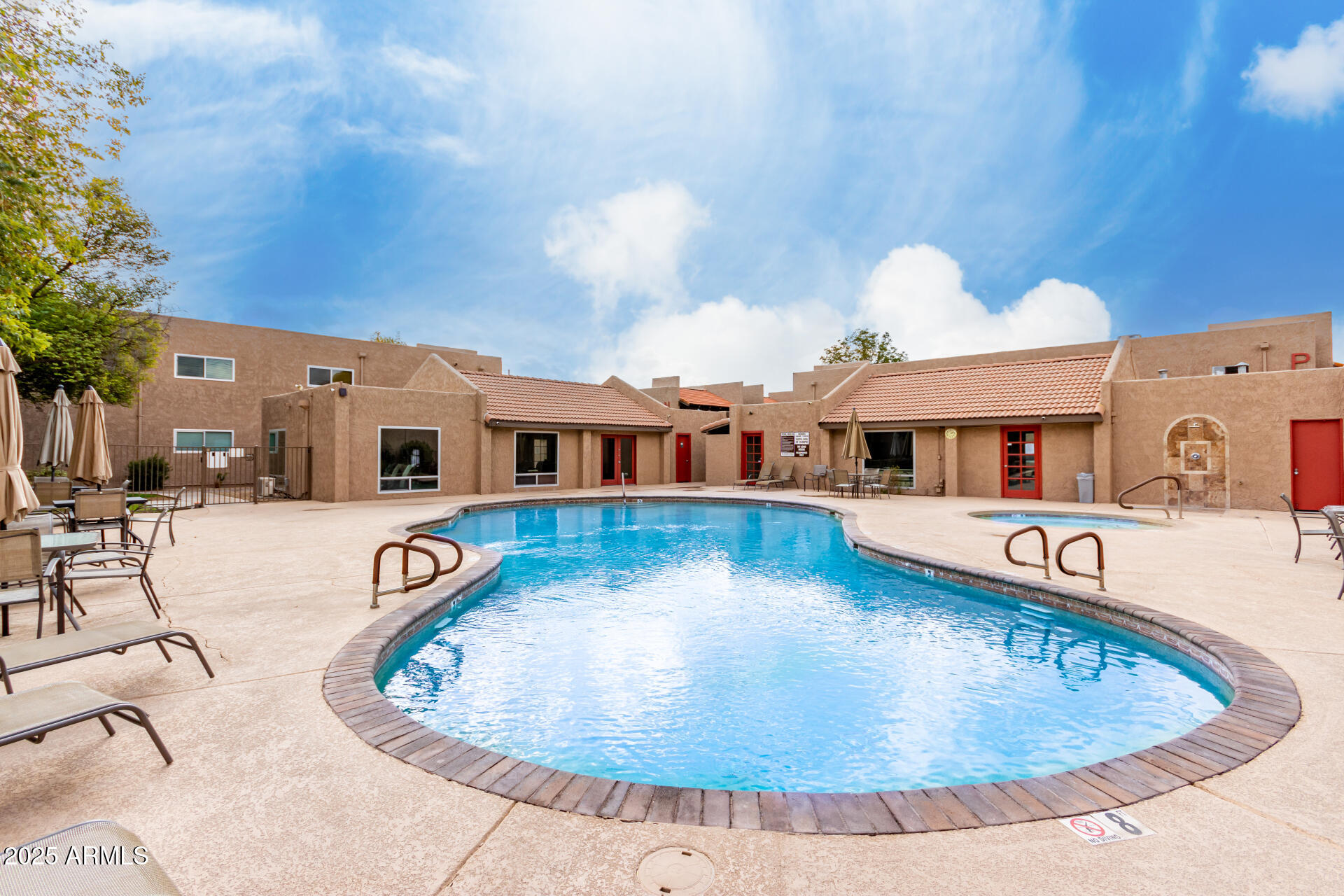 5525 E THOMAS Road # M15