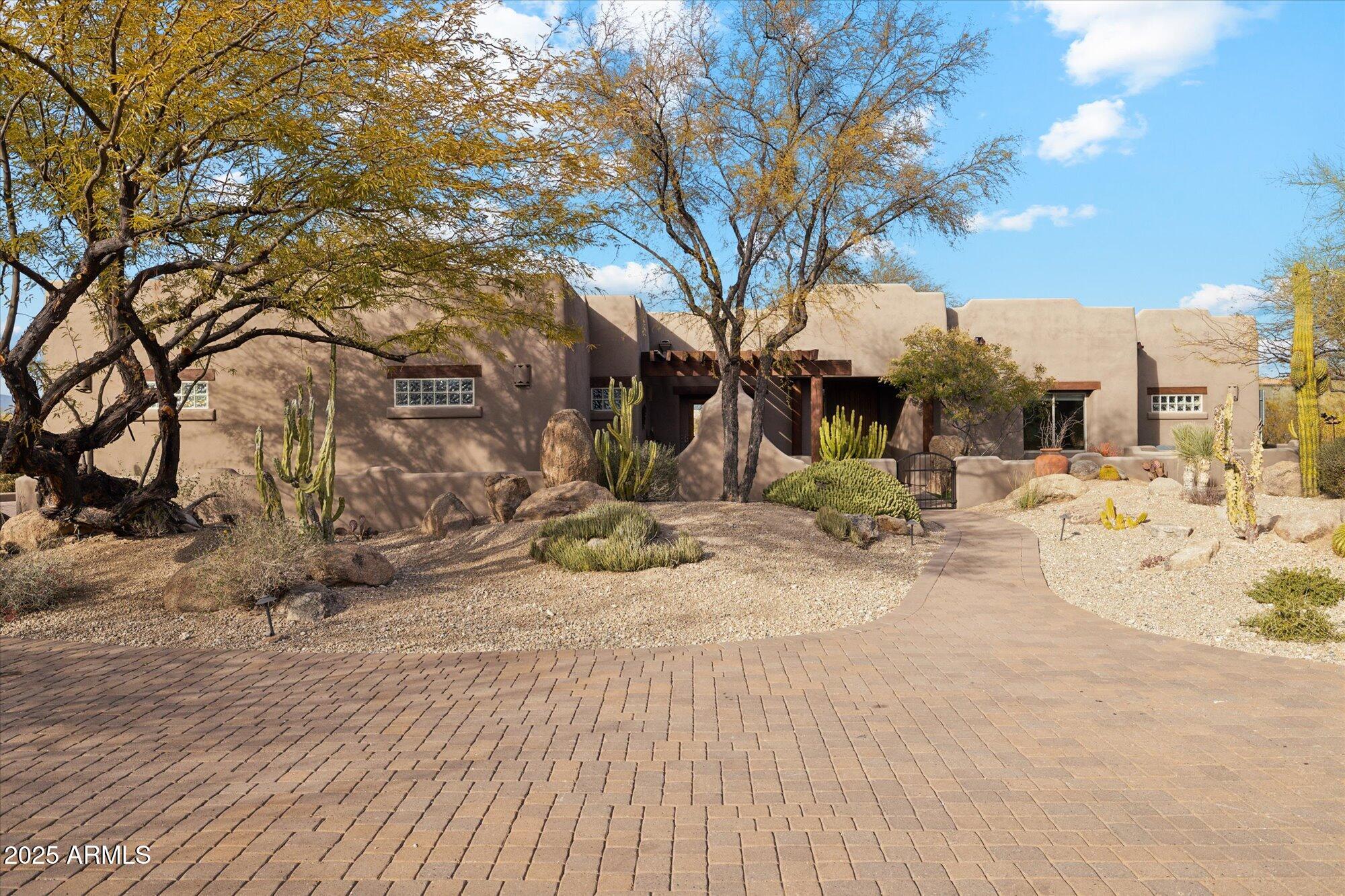 8220 E CAVALRY Drive