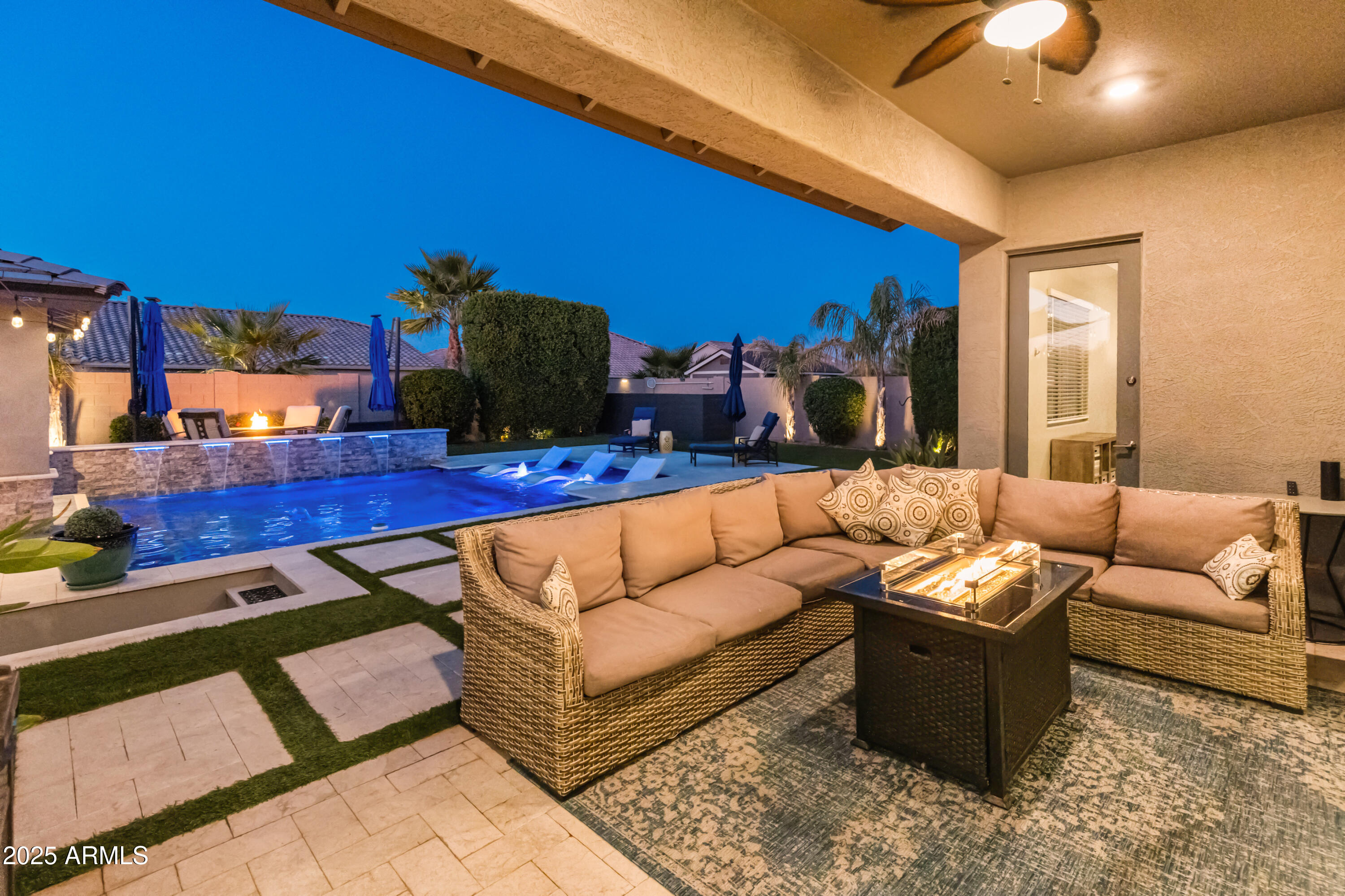 21622 E VIA DE ARBOLES --