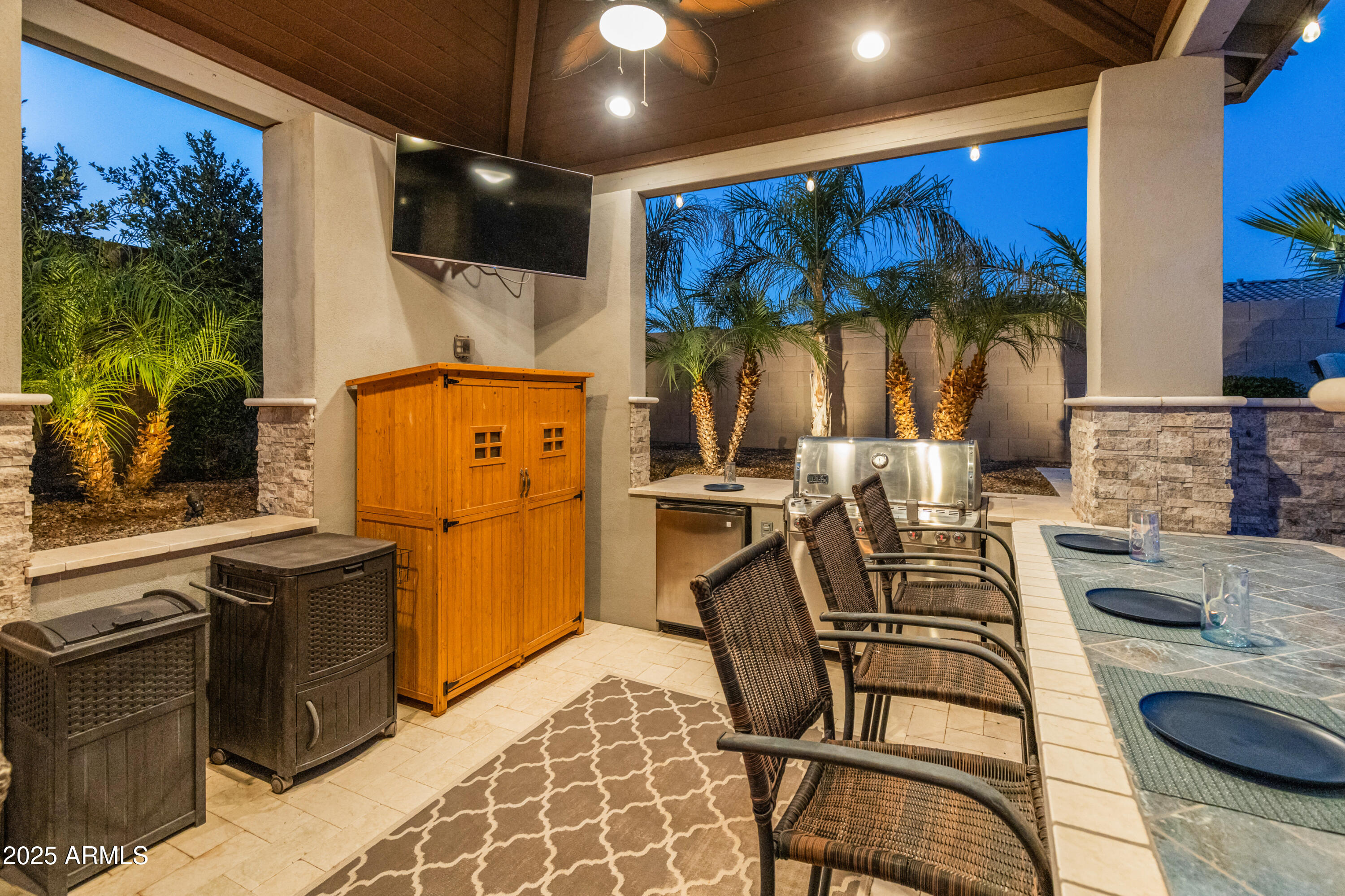 21622 E VIA DE ARBOLES --
