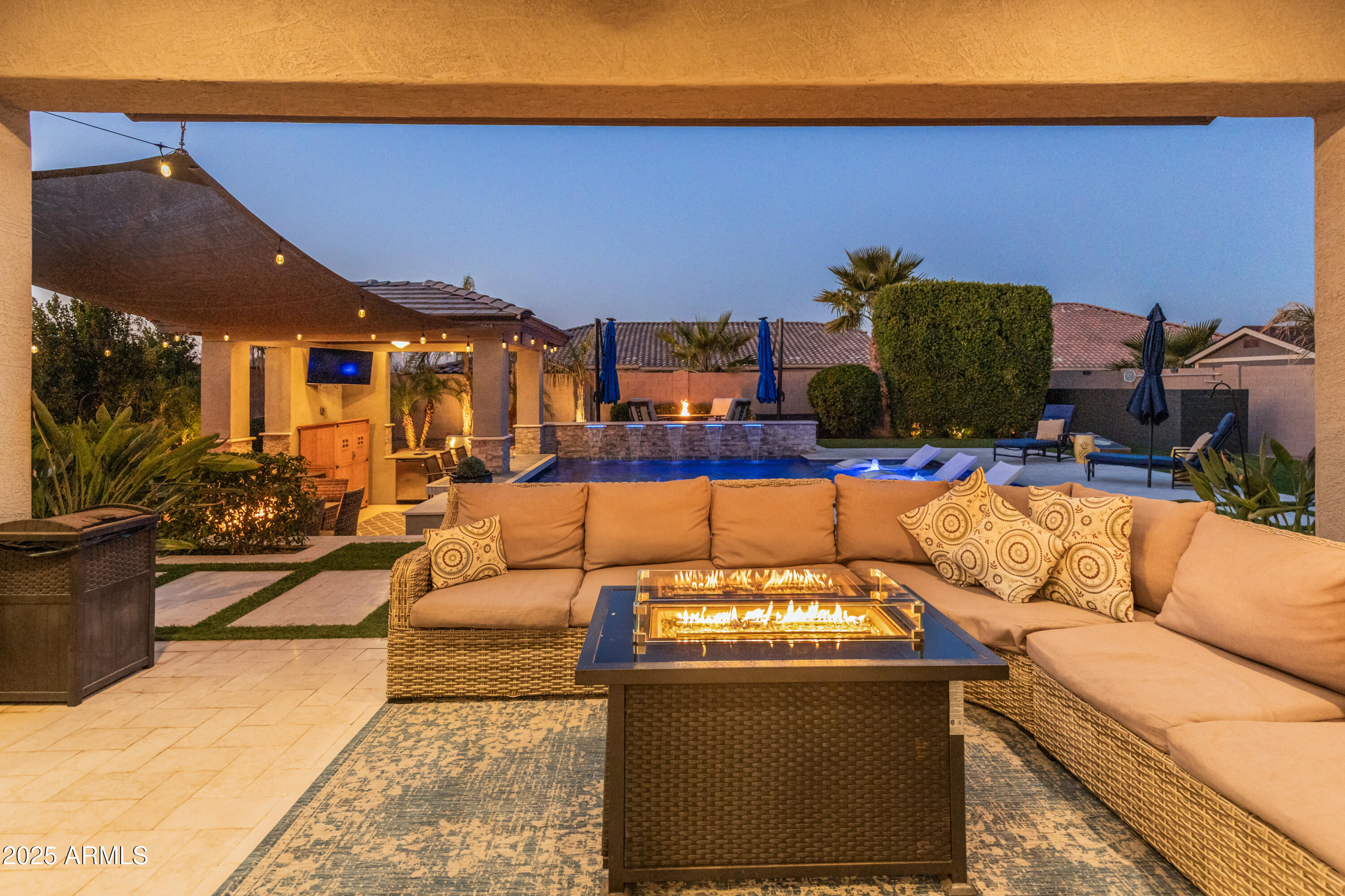 21622 E VIA DE ARBOLES --