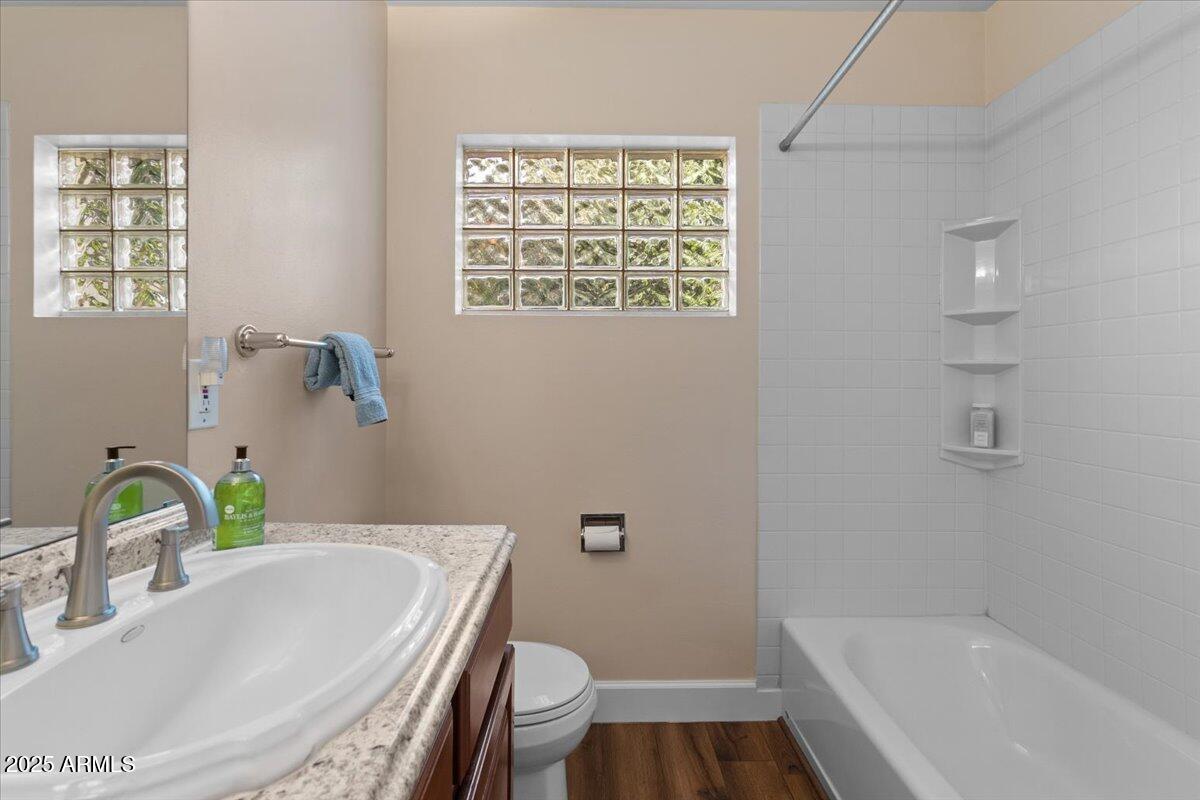 1101 E MARLETTE Avenue