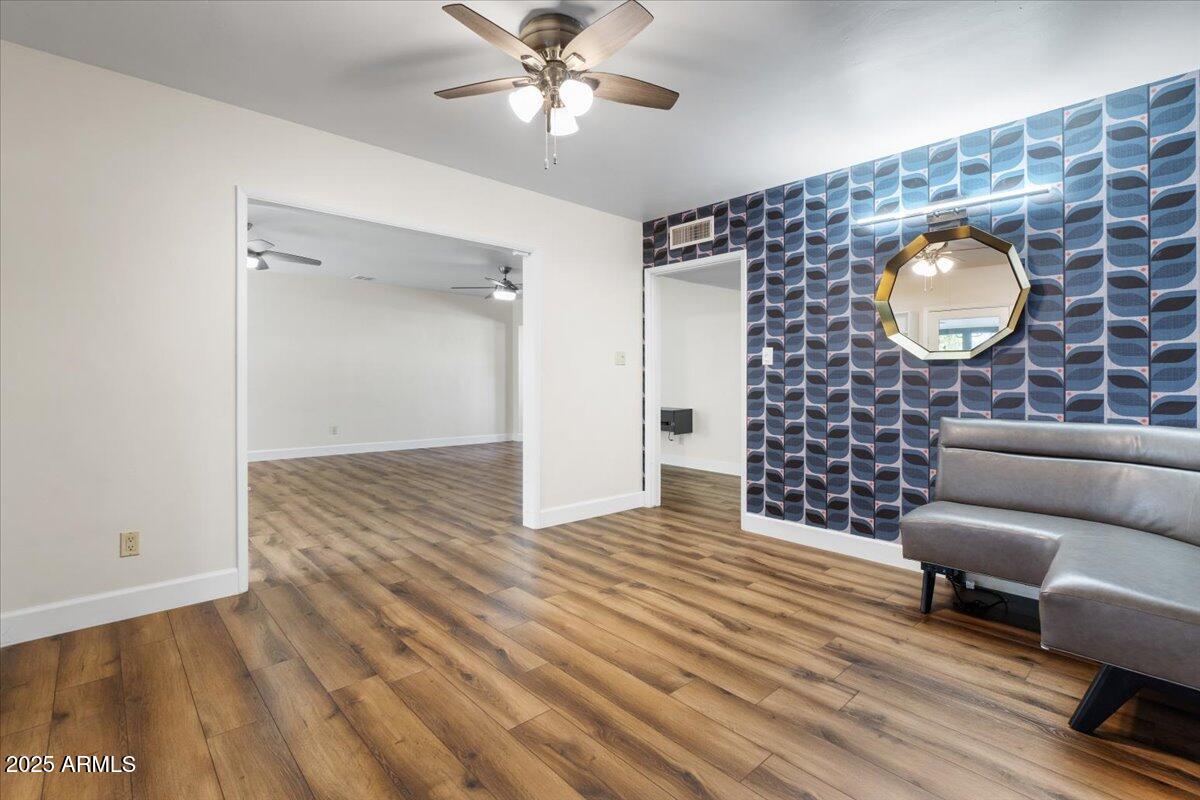 1101 E MARLETTE Avenue