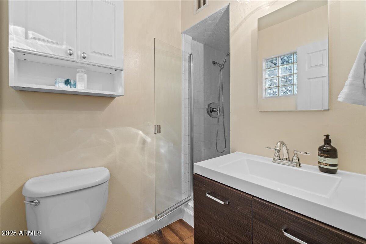 1101 E MARLETTE Avenue