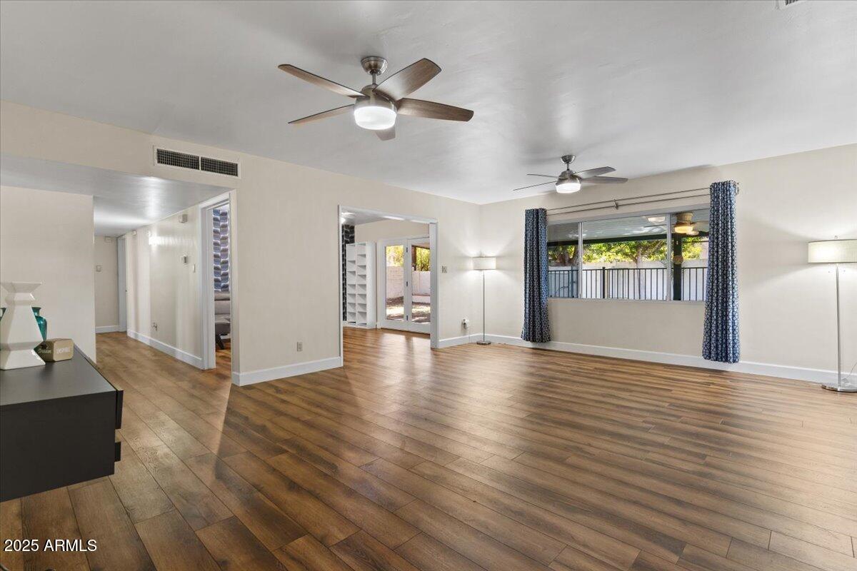 1101 E MARLETTE Avenue