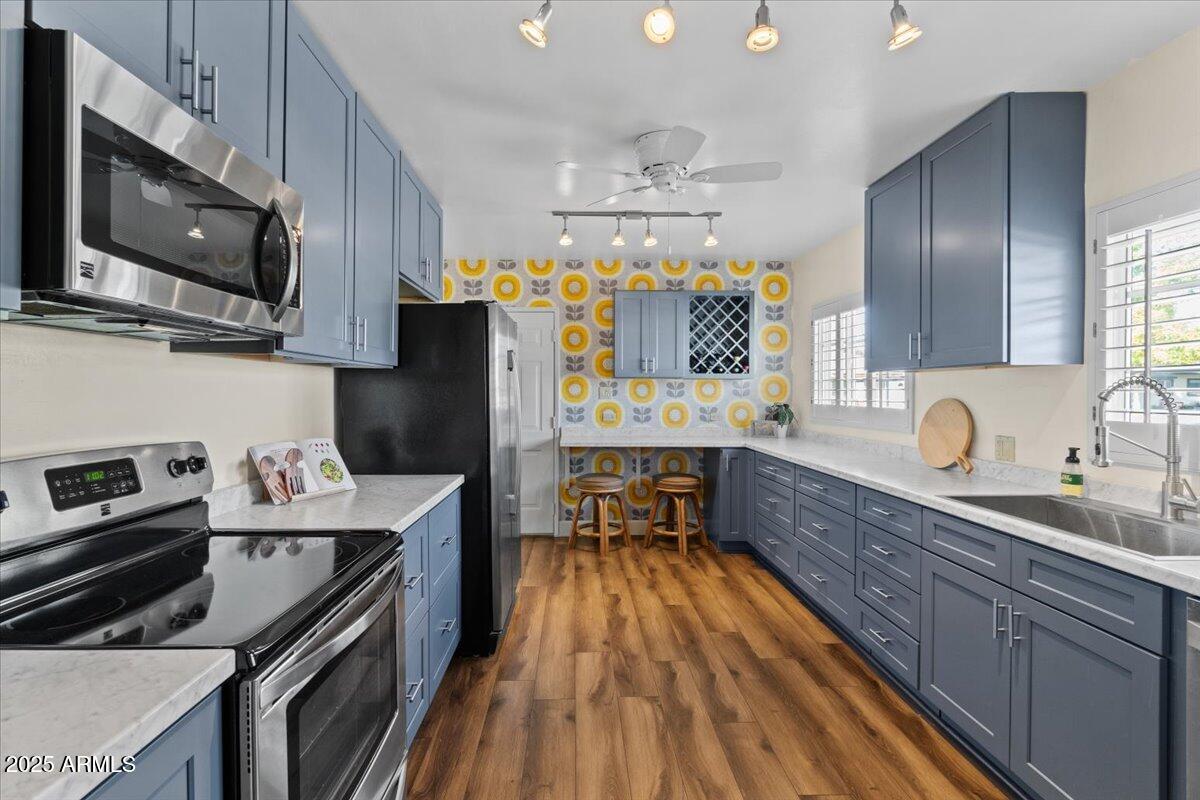 1101 E MARLETTE Avenue