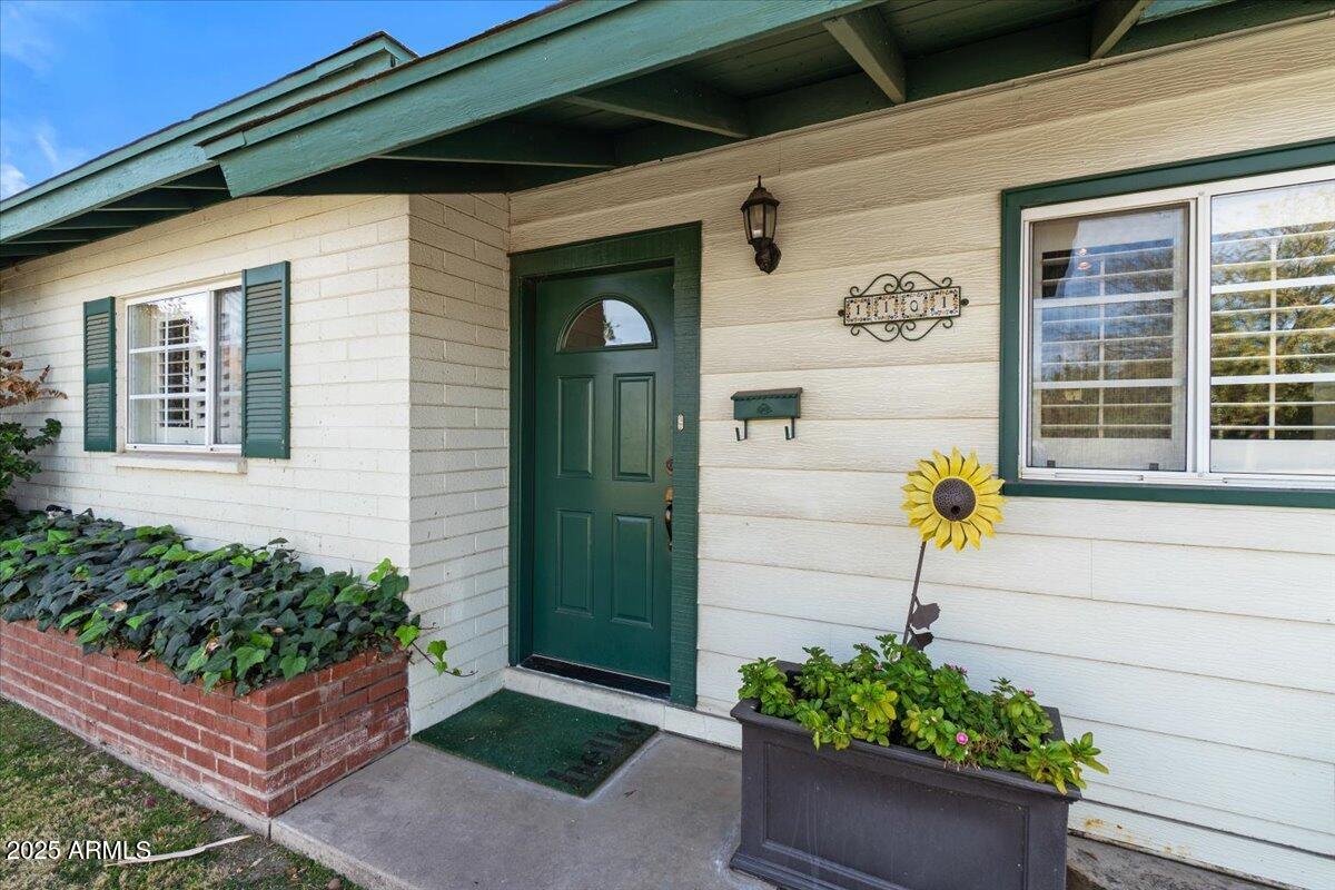 1101 E MARLETTE Avenue