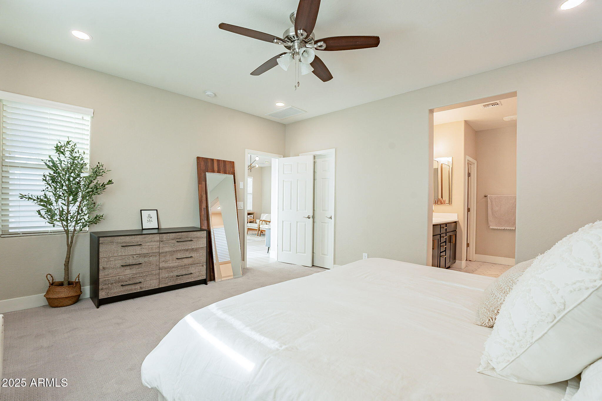 12133 W DESERT MOON Way