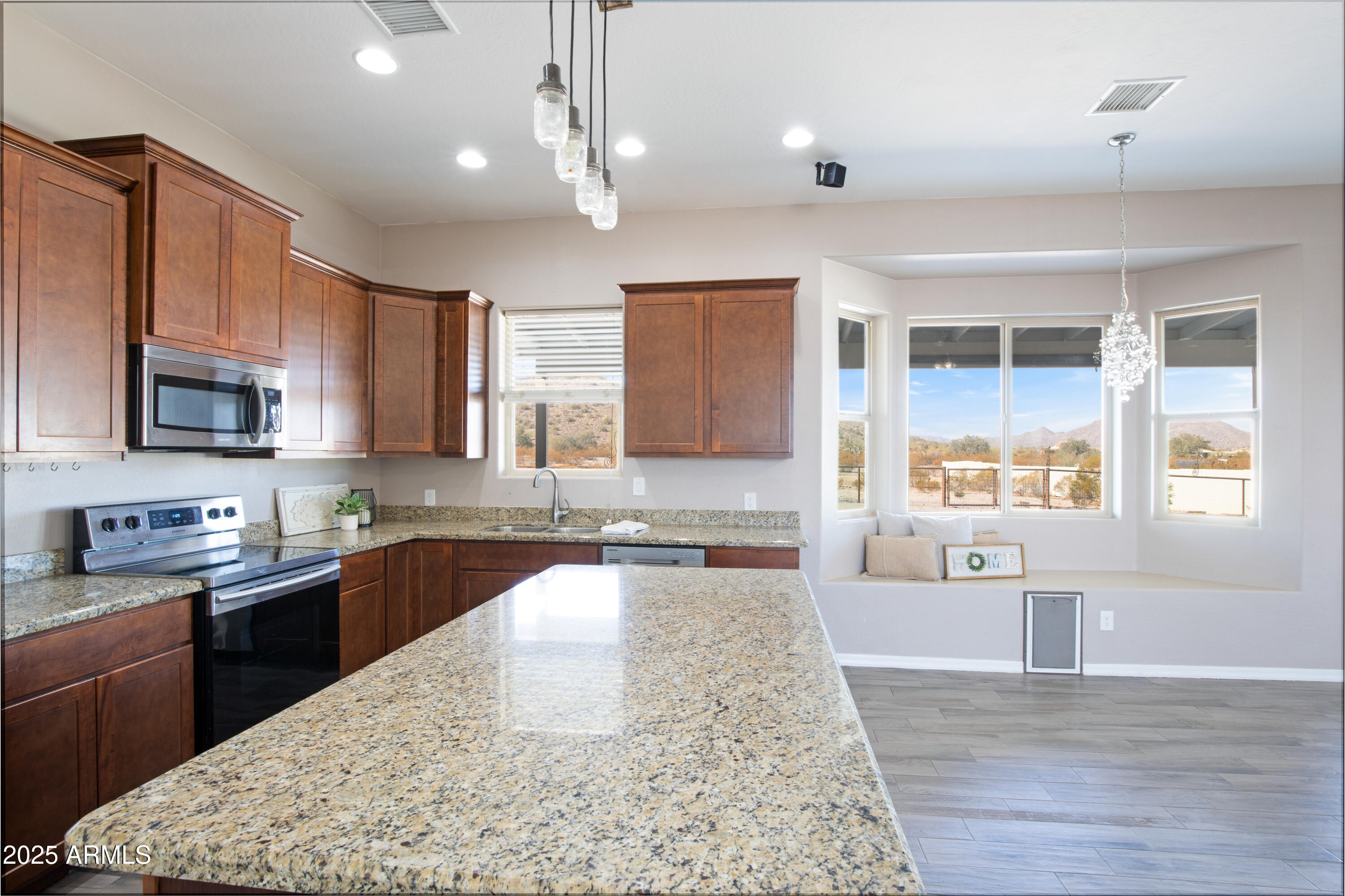 2213 W VIRGIL Drive