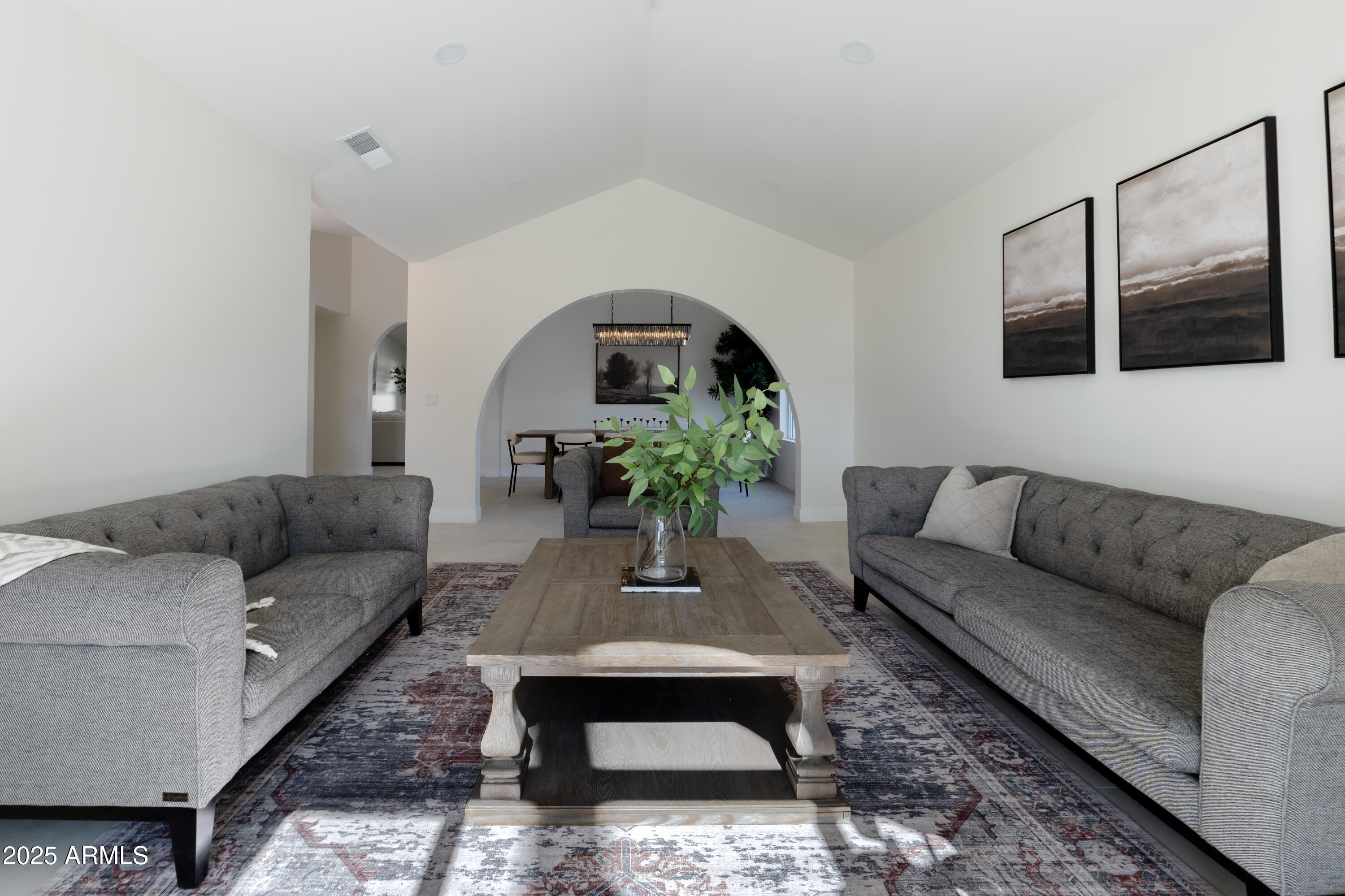 4528 E SUNNYSIDE Lane