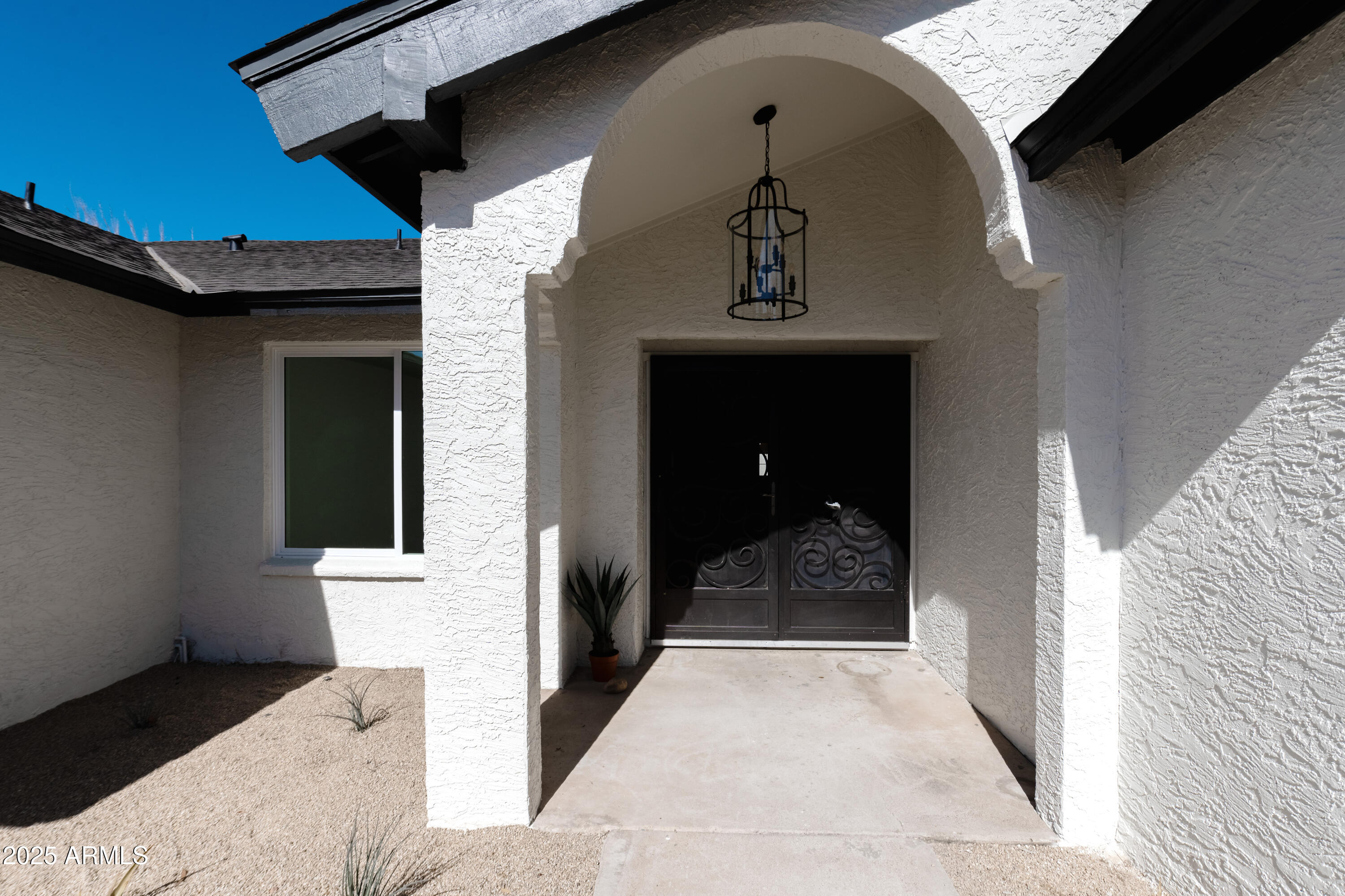 4528 E SUNNYSIDE Lane