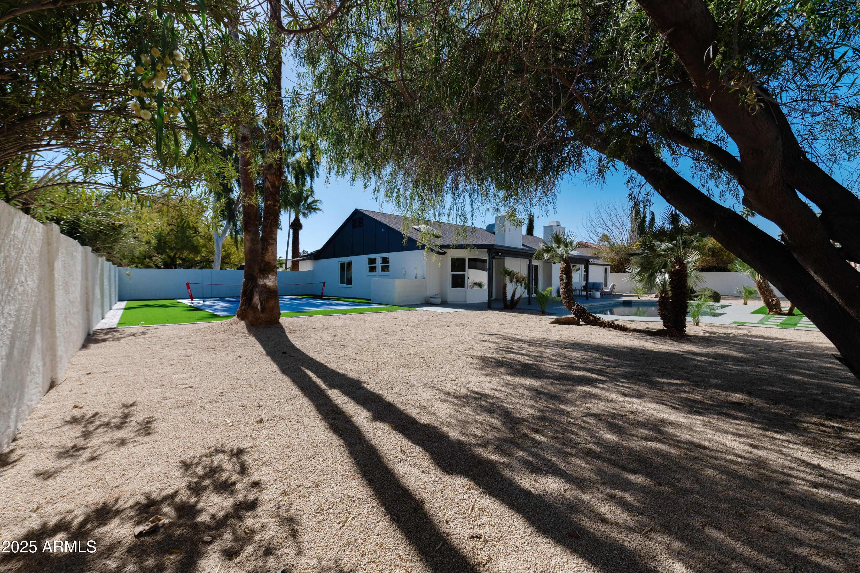4528 E SUNNYSIDE Lane