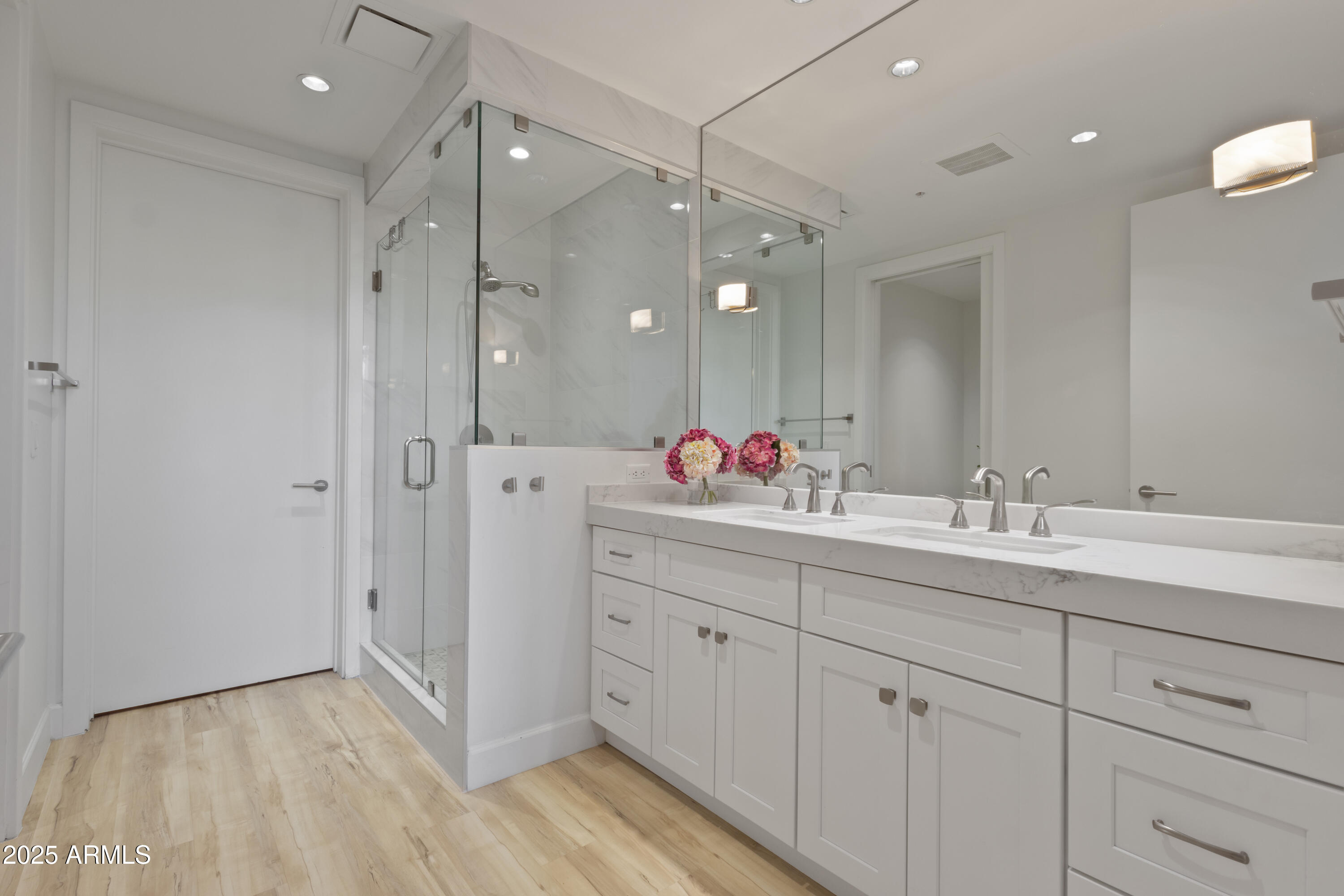 15215 N KIERLAND Boulevard # 106