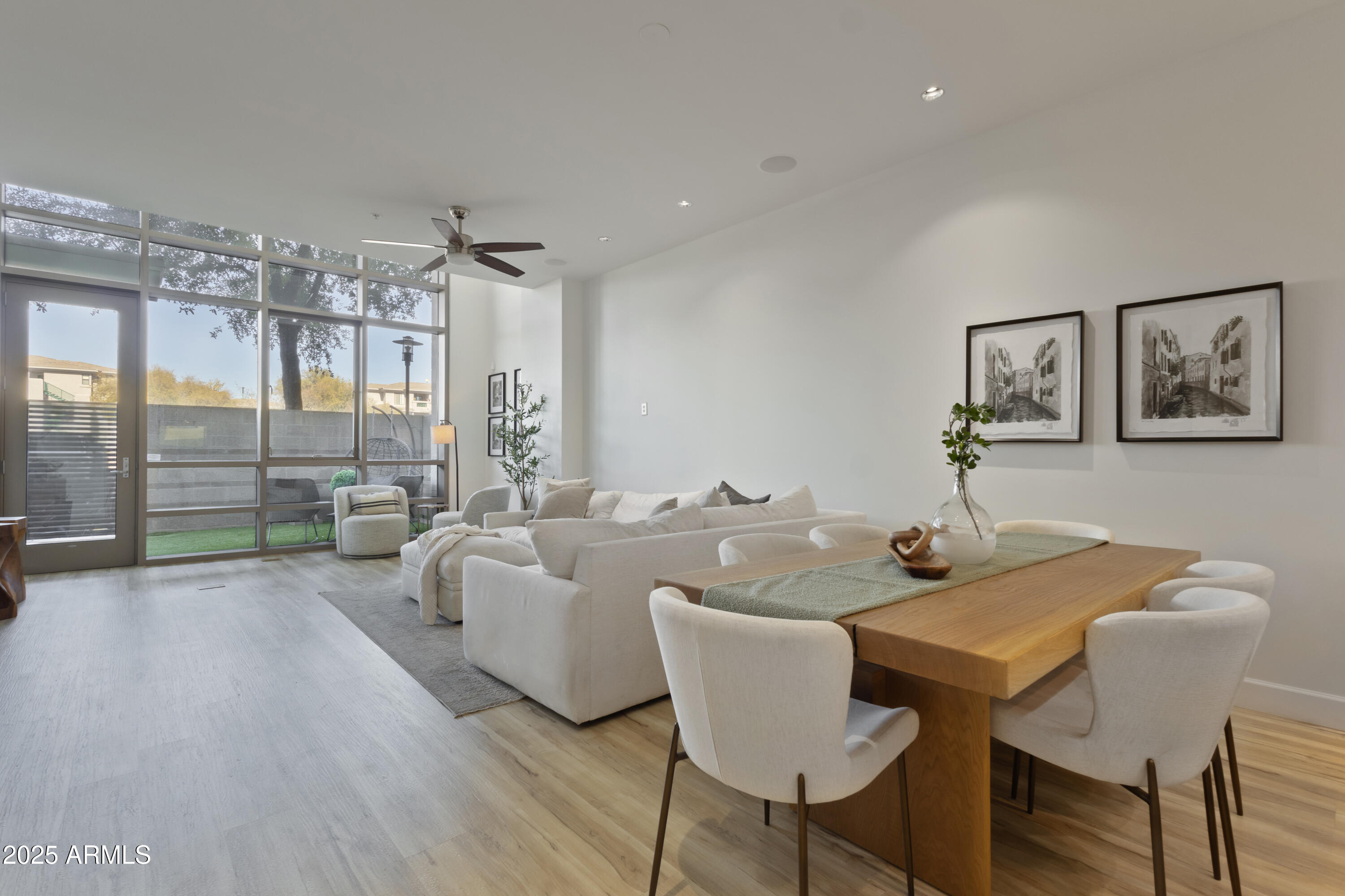 15215 N KIERLAND Boulevard # 106
