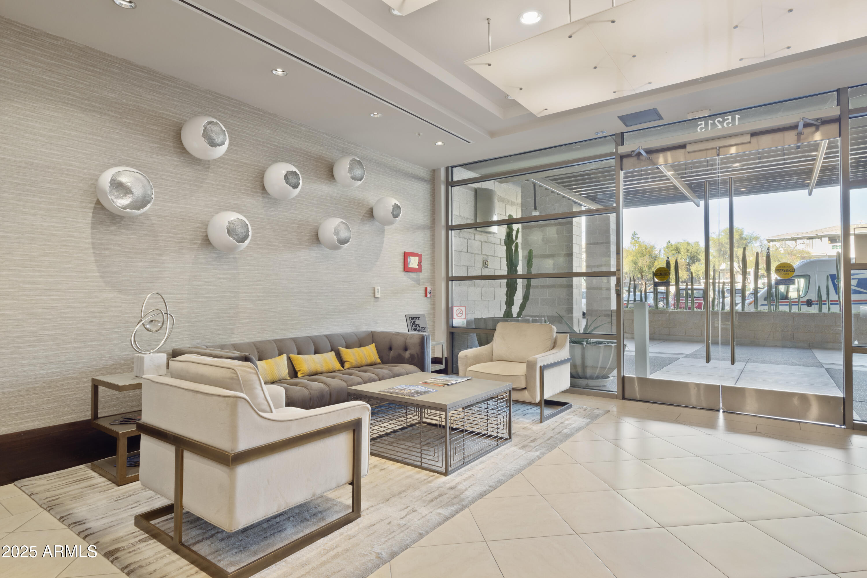 15215 N KIERLAND Boulevard # 106