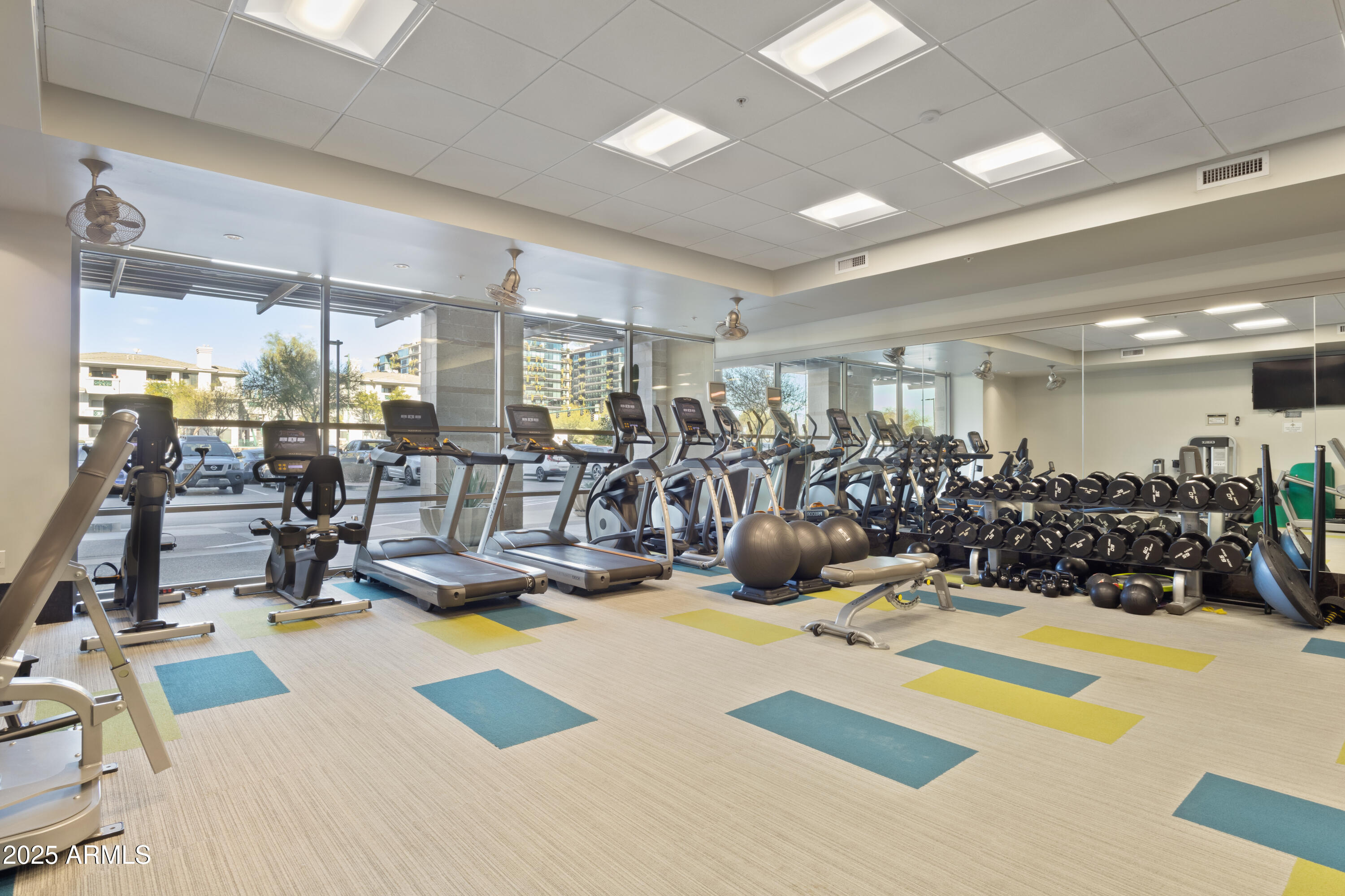 15215 N KIERLAND Boulevard # 106