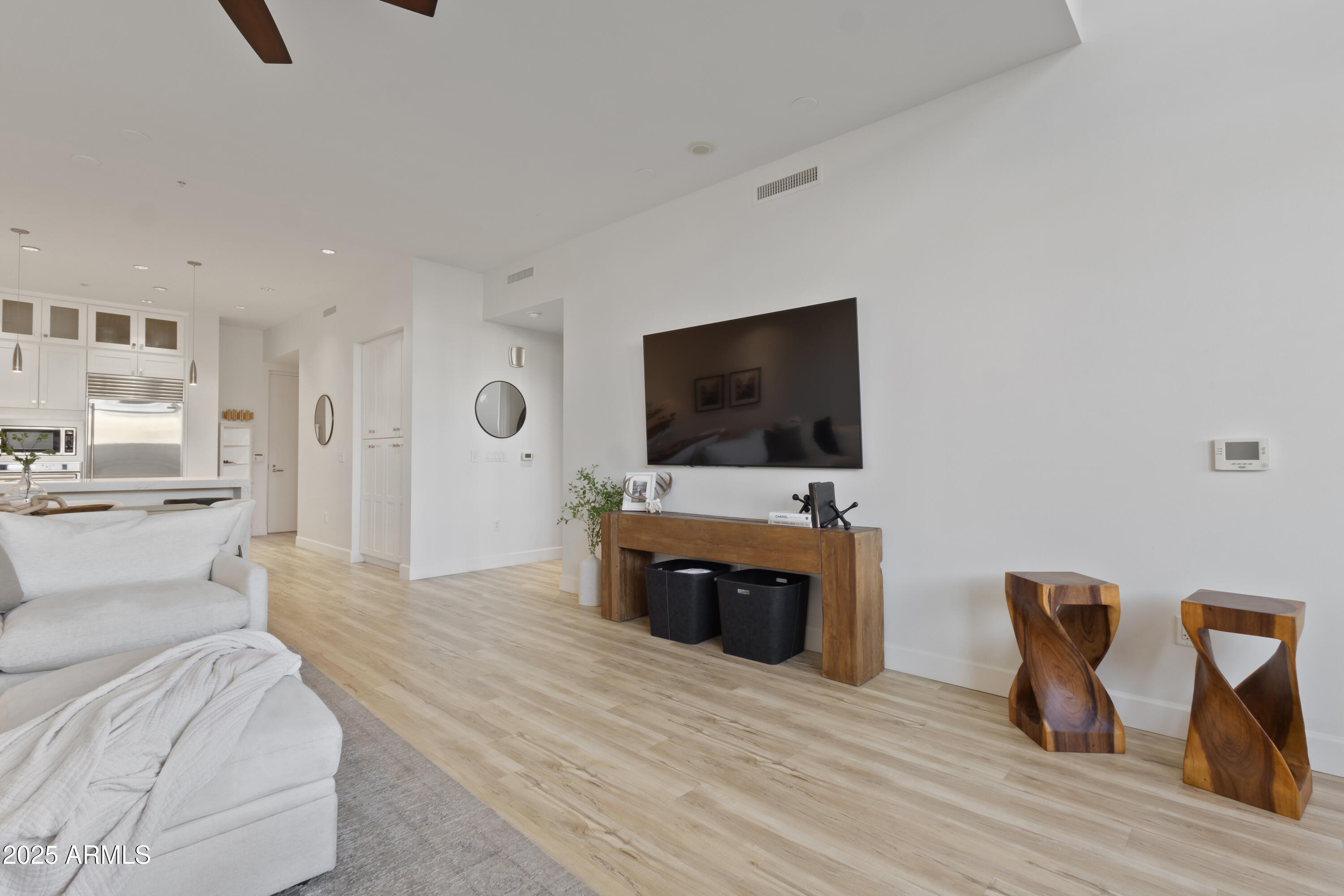 15215 N KIERLAND Boulevard # 106