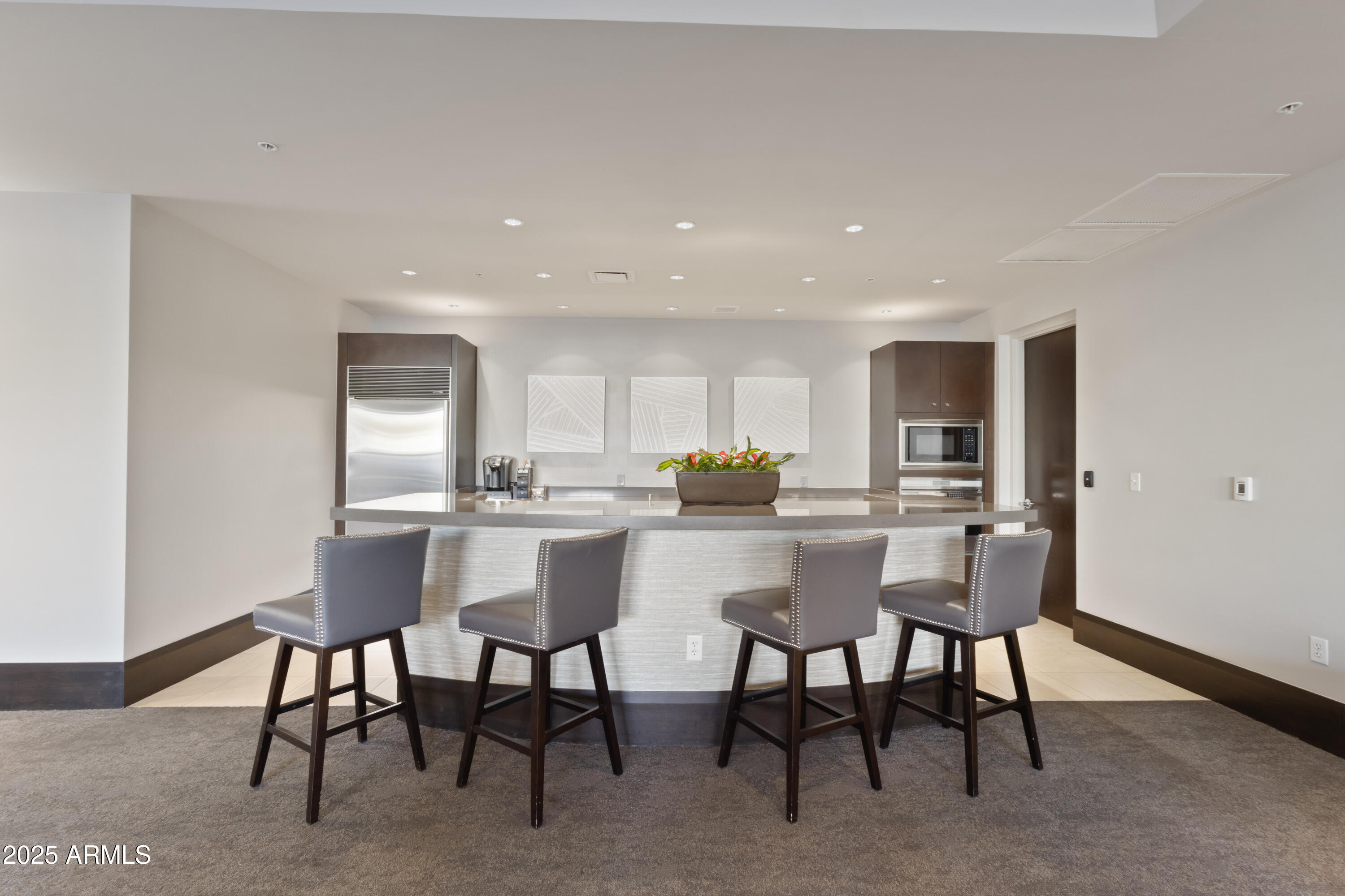 15215 N KIERLAND Boulevard # 106