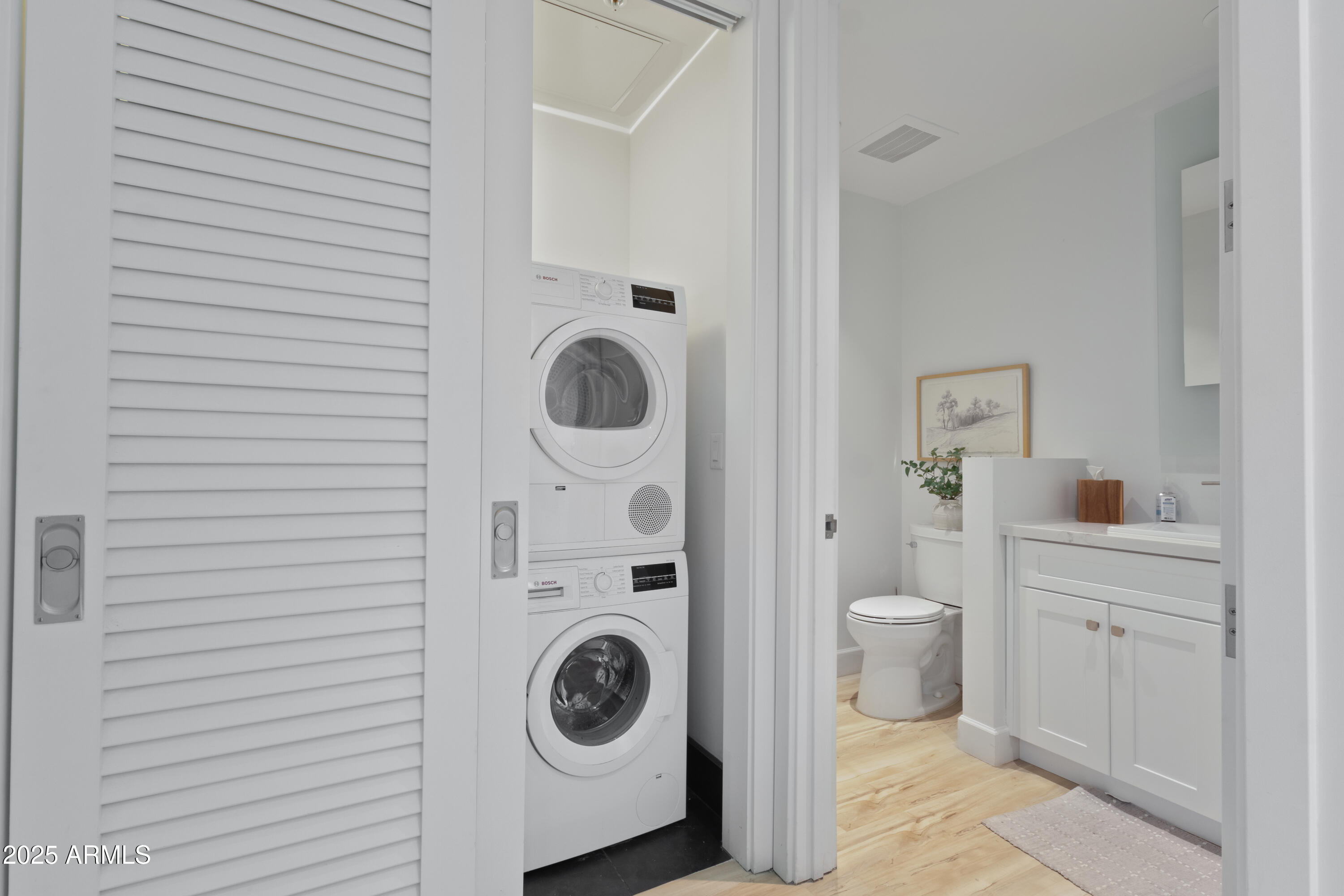 15215 N KIERLAND Boulevard # 106