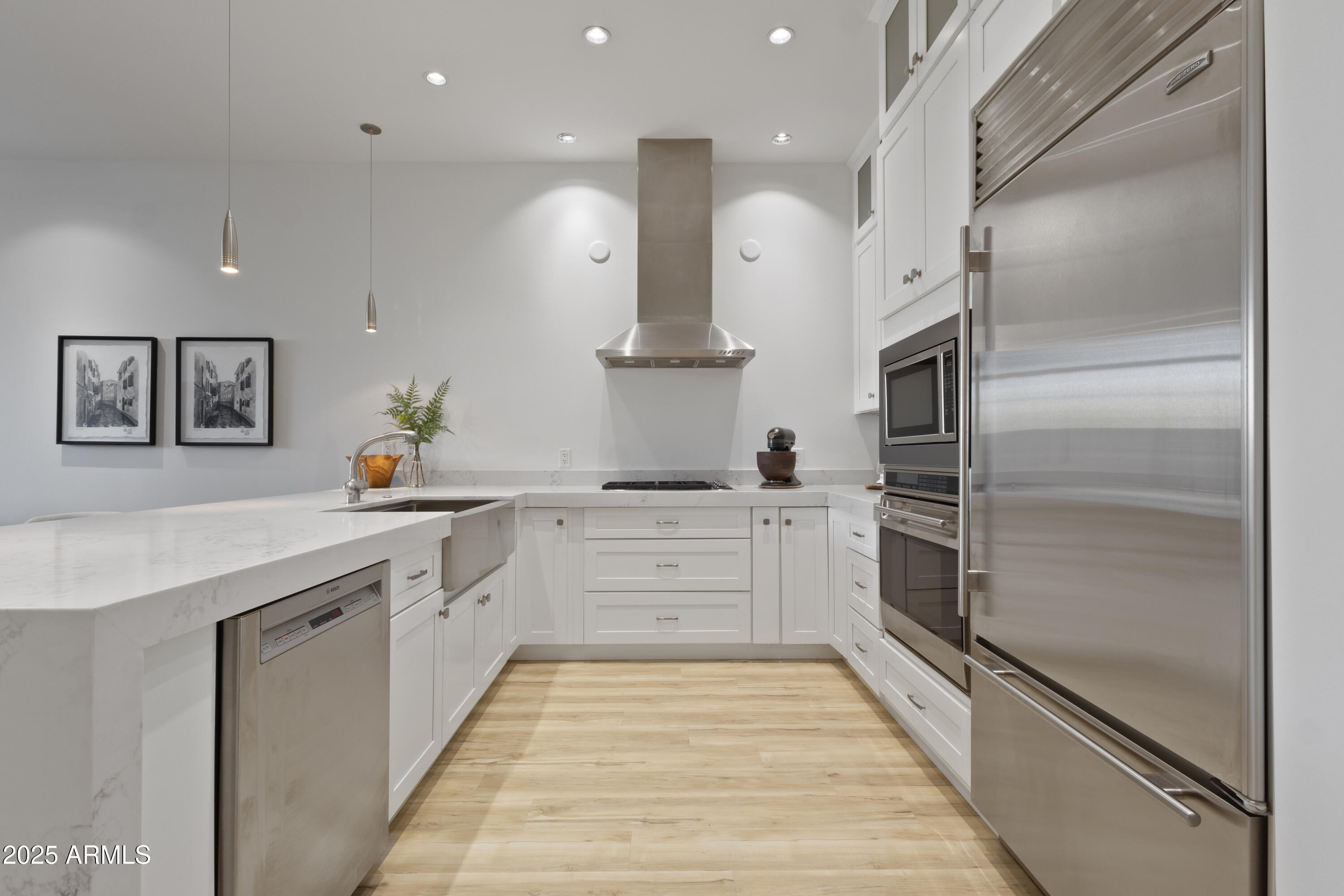 15215 N KIERLAND Boulevard # 106